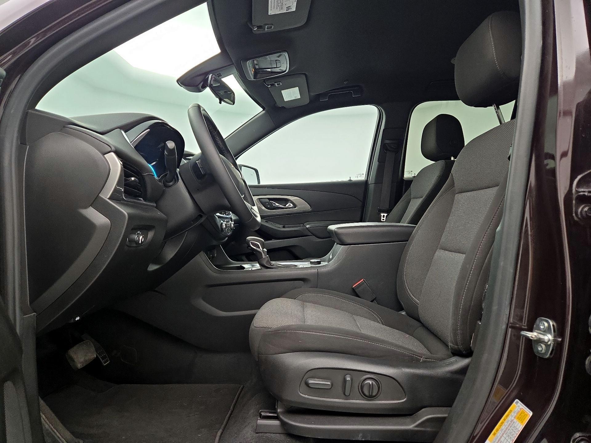 Thumbnail: 2023 Chevrolet Traverse - 11