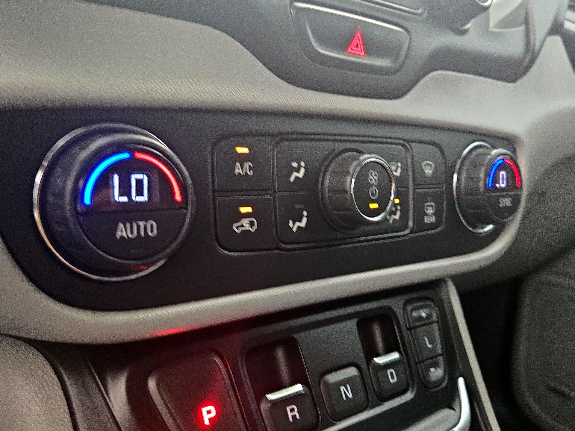Thumbnail: 2021 GMC Terrain - 17