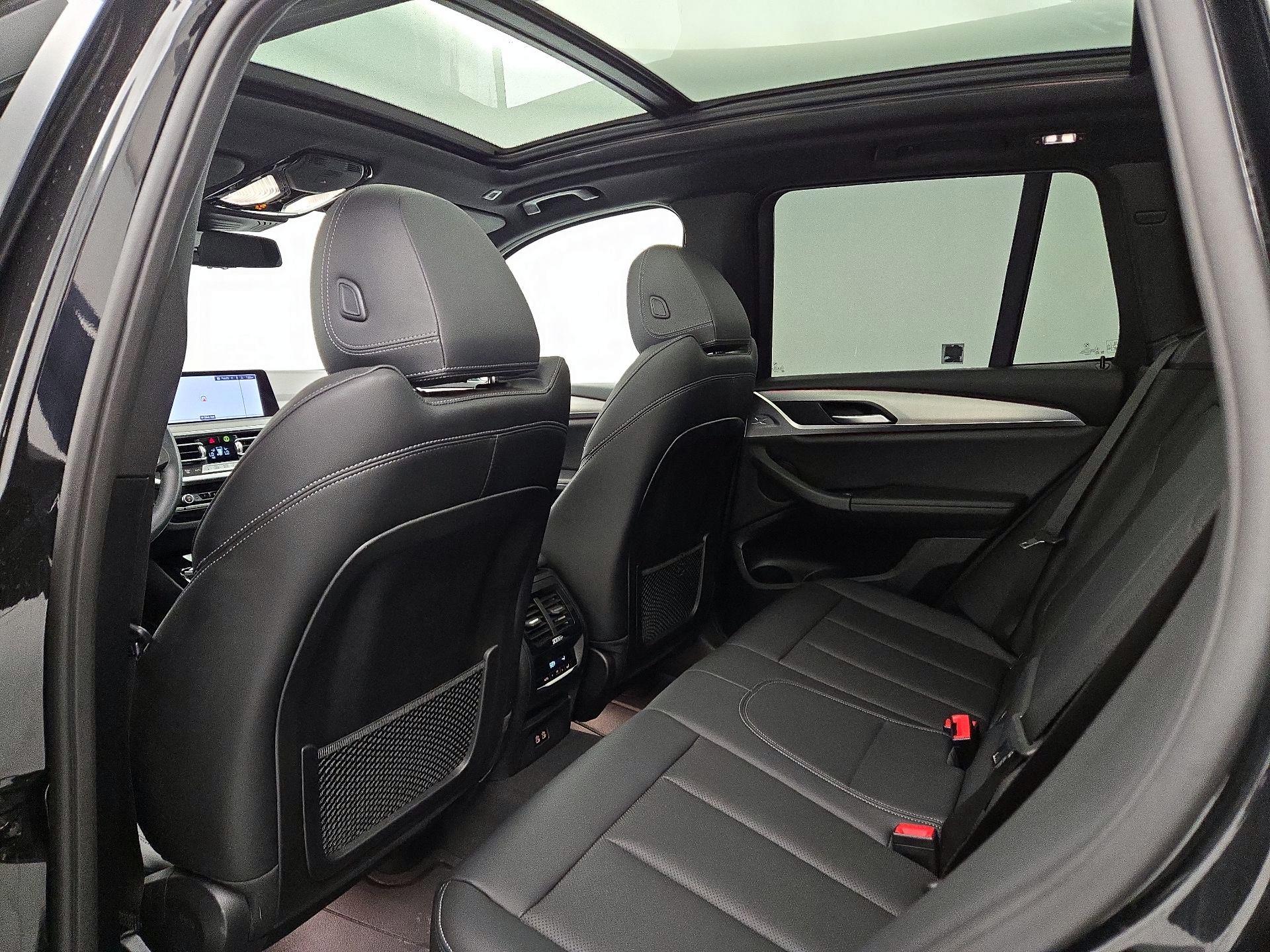 Thumbnail: 2024 BMW X3 - 19