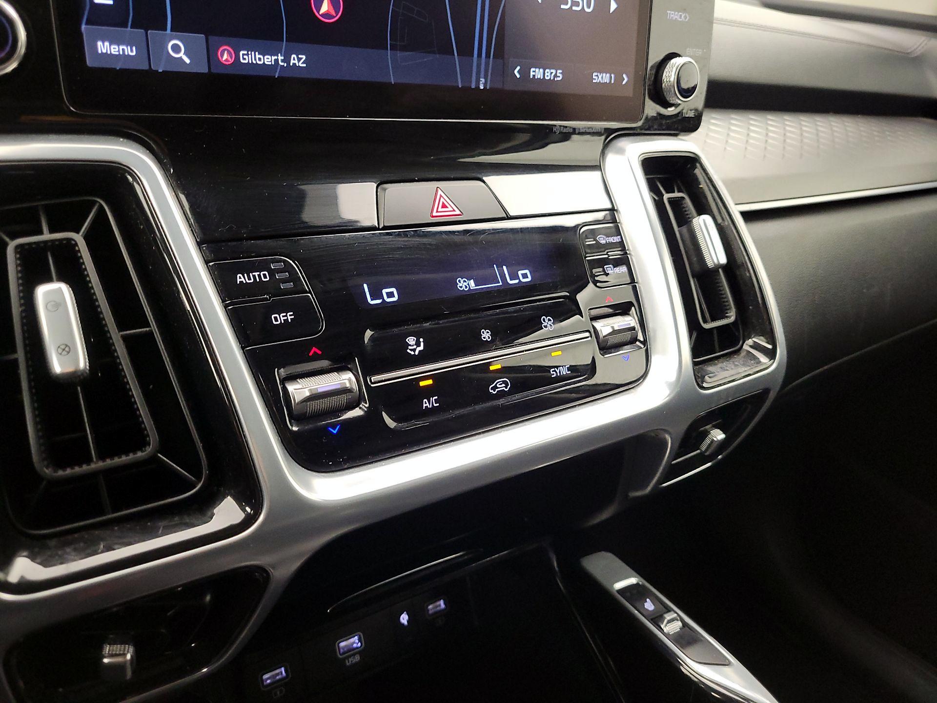 Thumbnail: 2022 Kia Sorento - 17