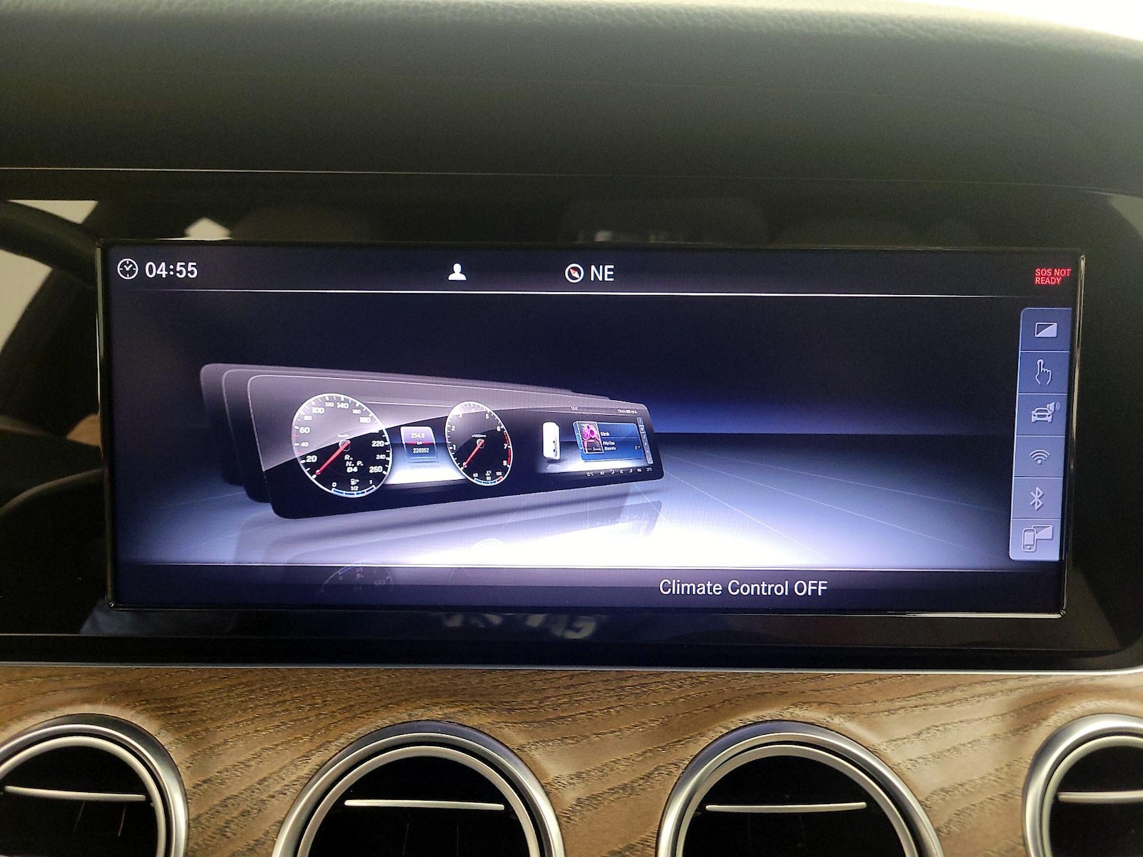 2018 Mercedes-Benz E-Class E300 - Photo 16