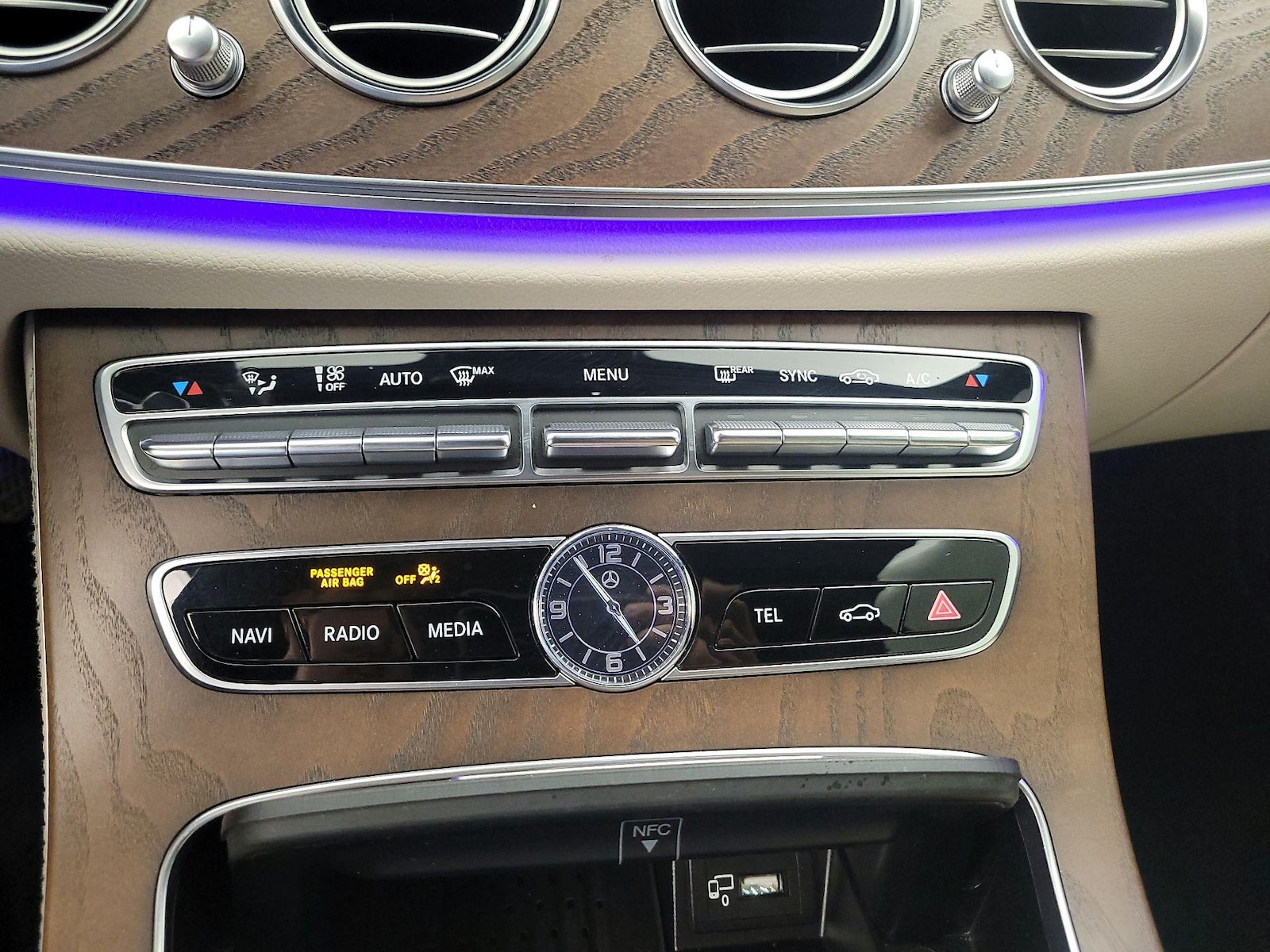 2018 Mercedes-Benz E-Class E300 - Photo 17