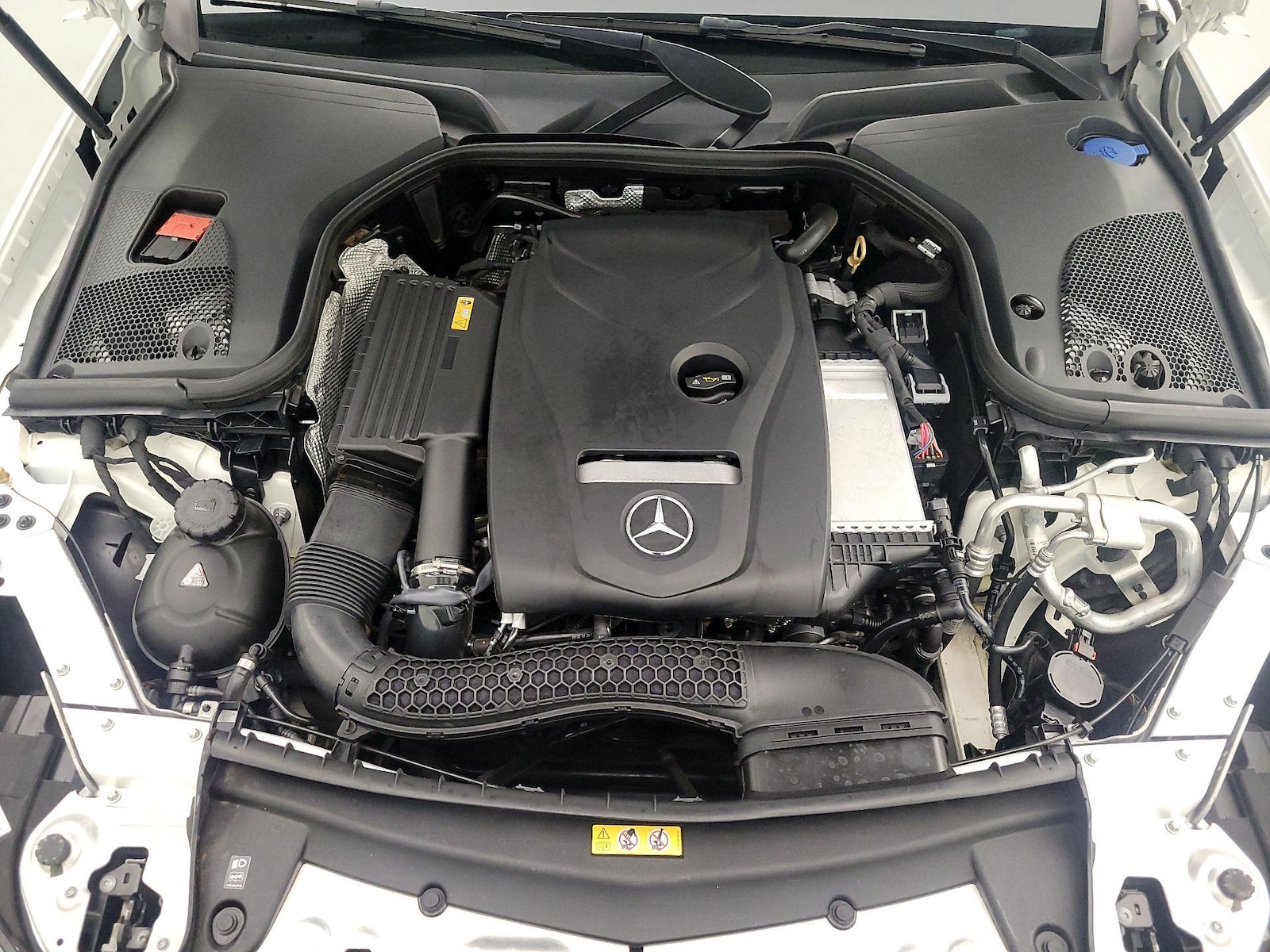 2018 Mercedes-Benz E-Class E300 - Photo 23