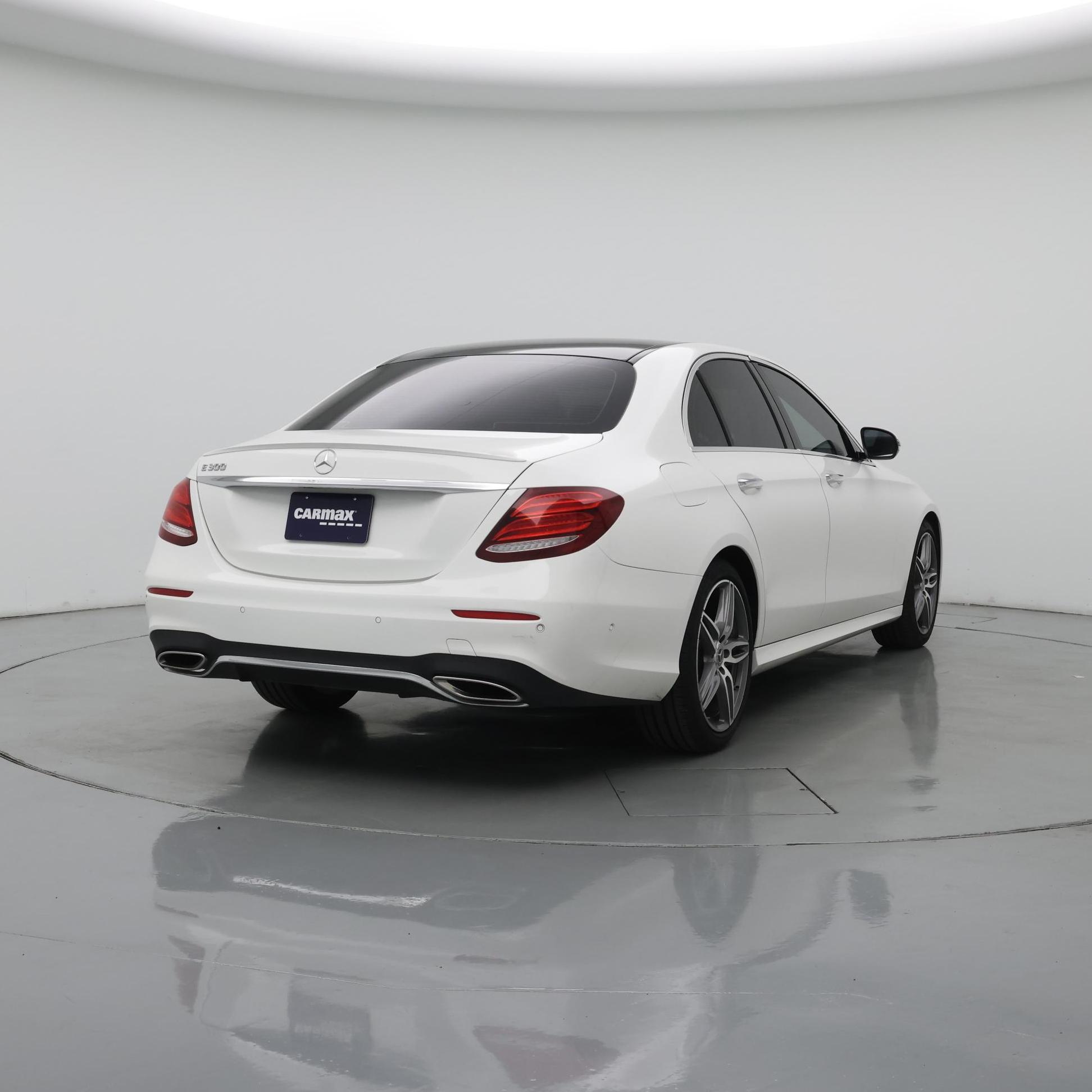 Thumbnail: 2018 Mercedes-Benz E-Class - 8