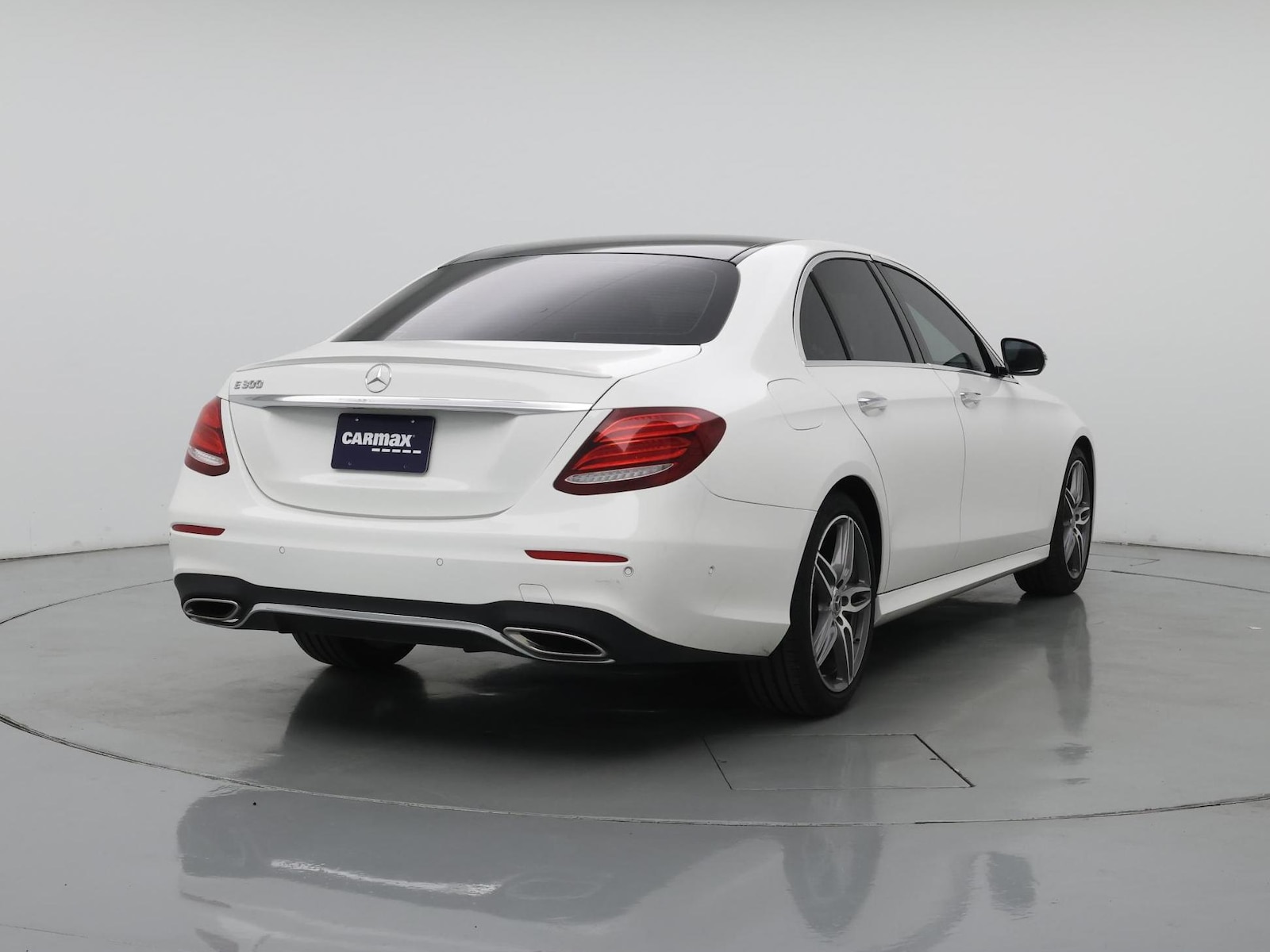 2018 Mercedes-Benz E-Class E300 - Photo 9