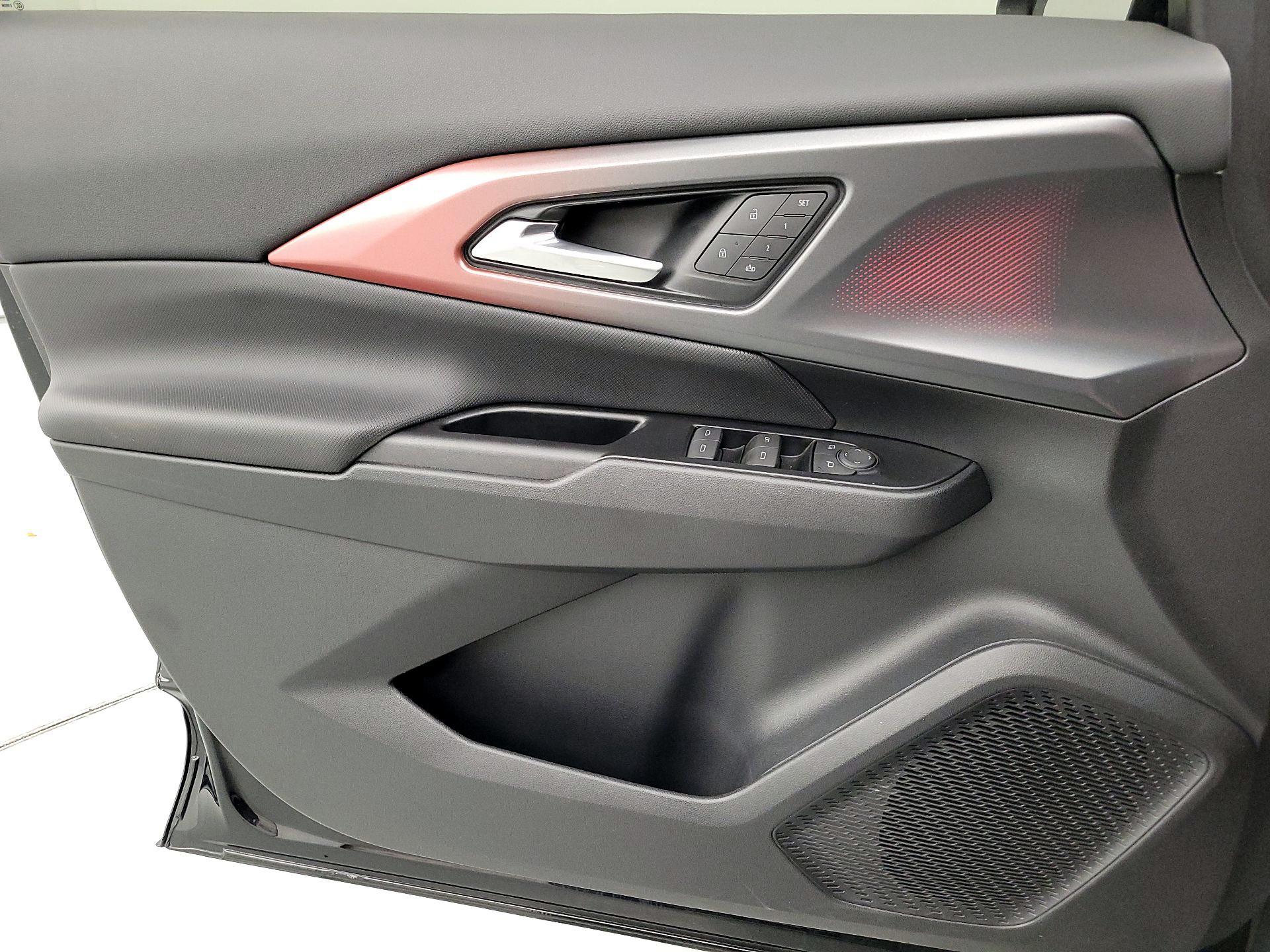 Thumbnail: 2025 Chevrolet Equinox - 12