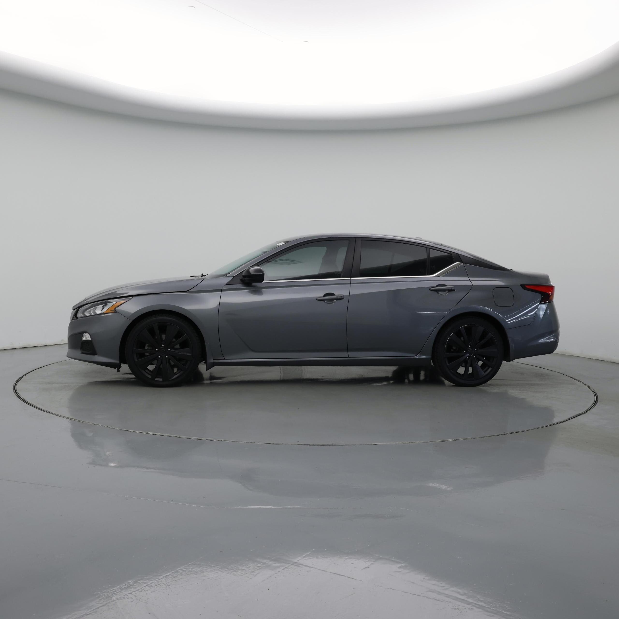 Thumbnail: 2021 Nissan Altima - 3