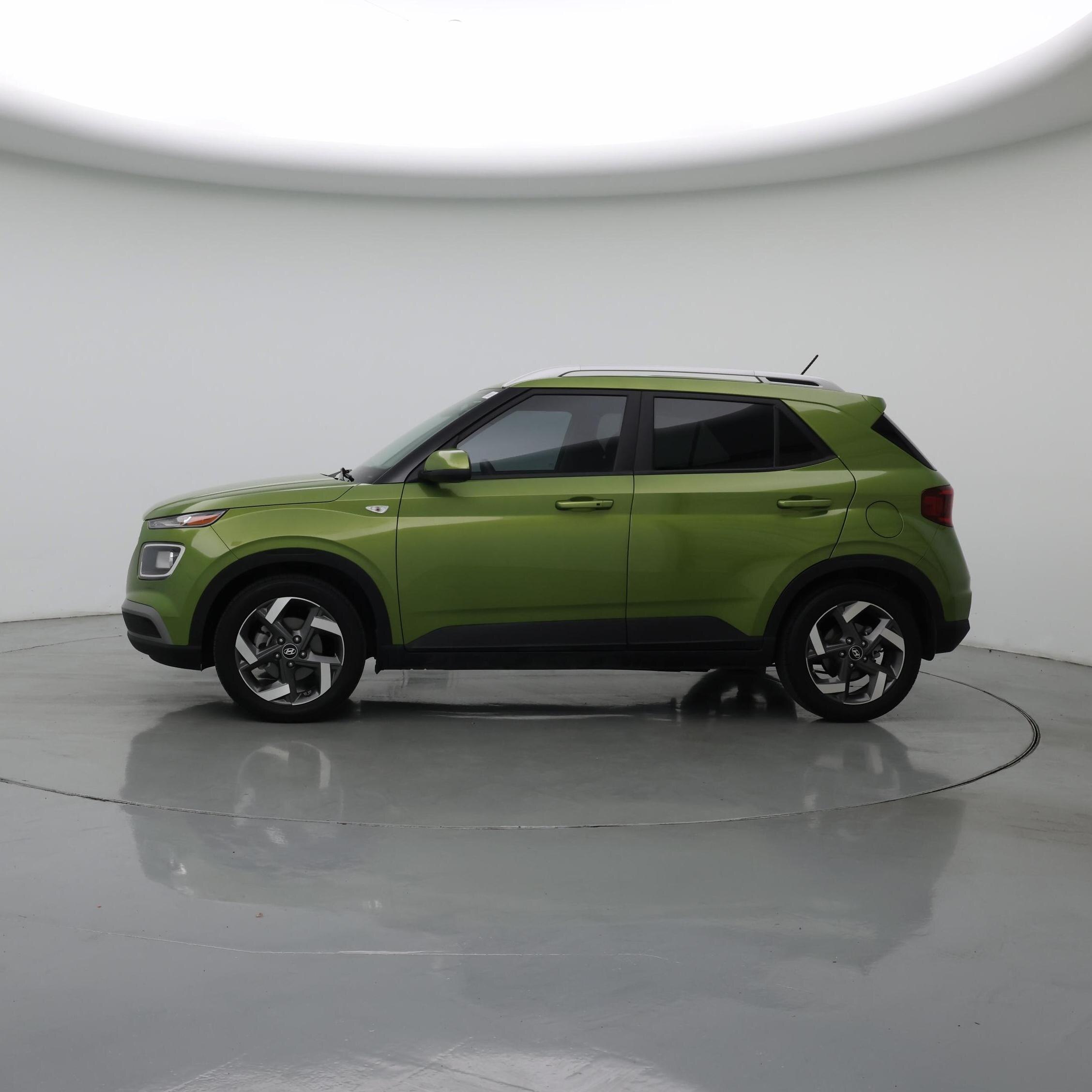Thumbnail: 2024 Hyundai Venue - 3