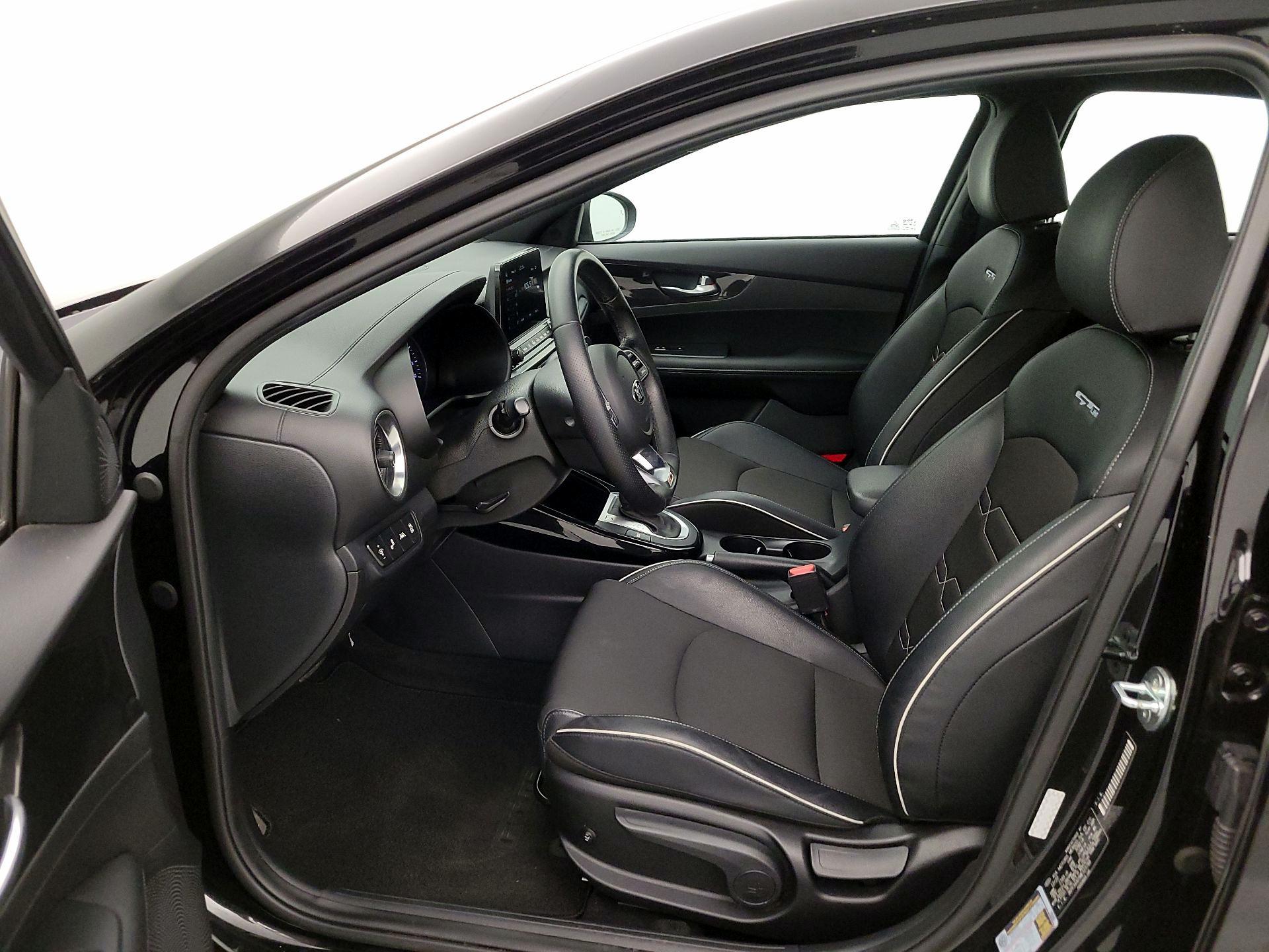 Thumbnail: 2021 Kia Forte - 11