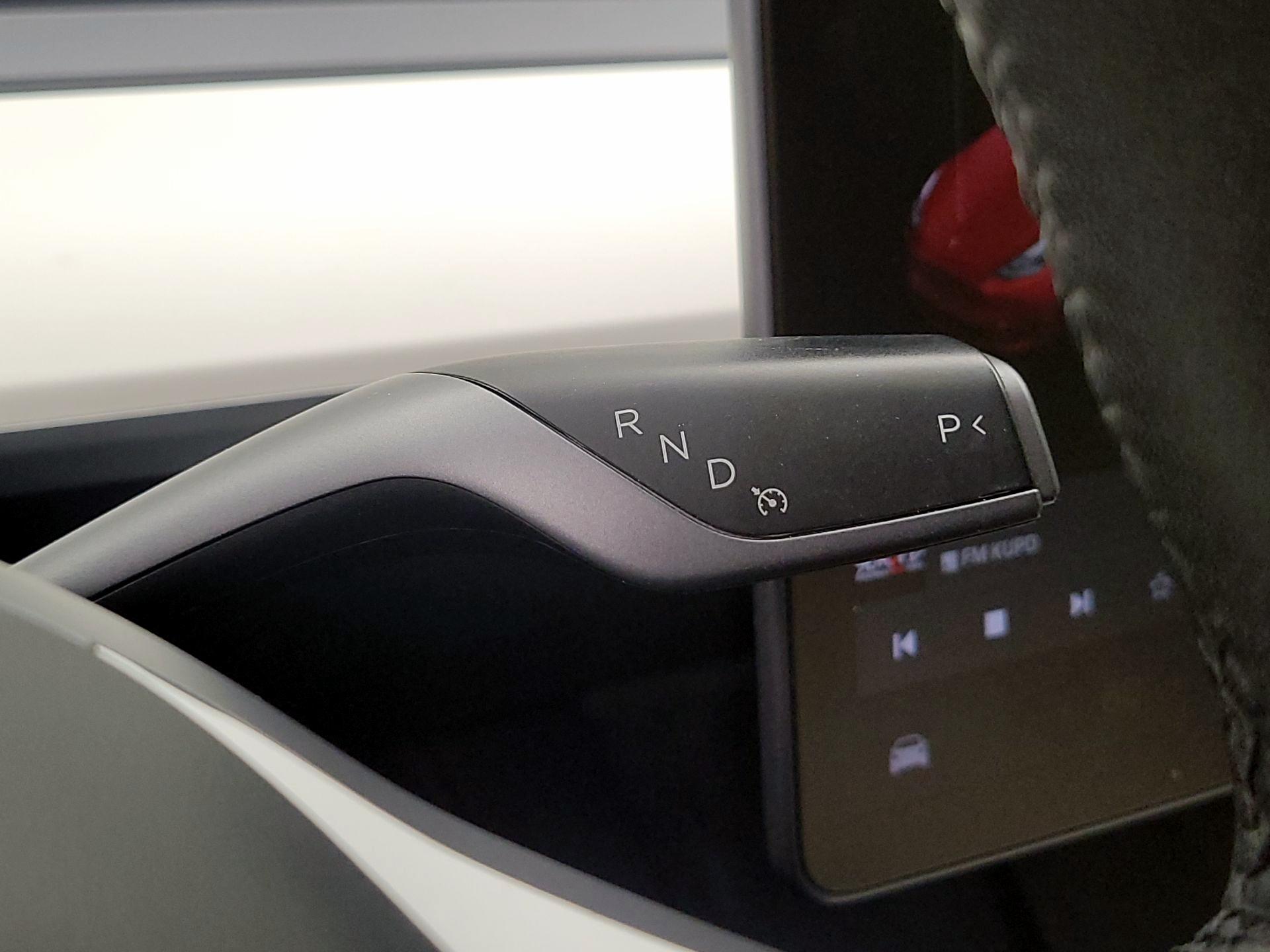 Thumbnail: 2022 Tesla Model Y - 17