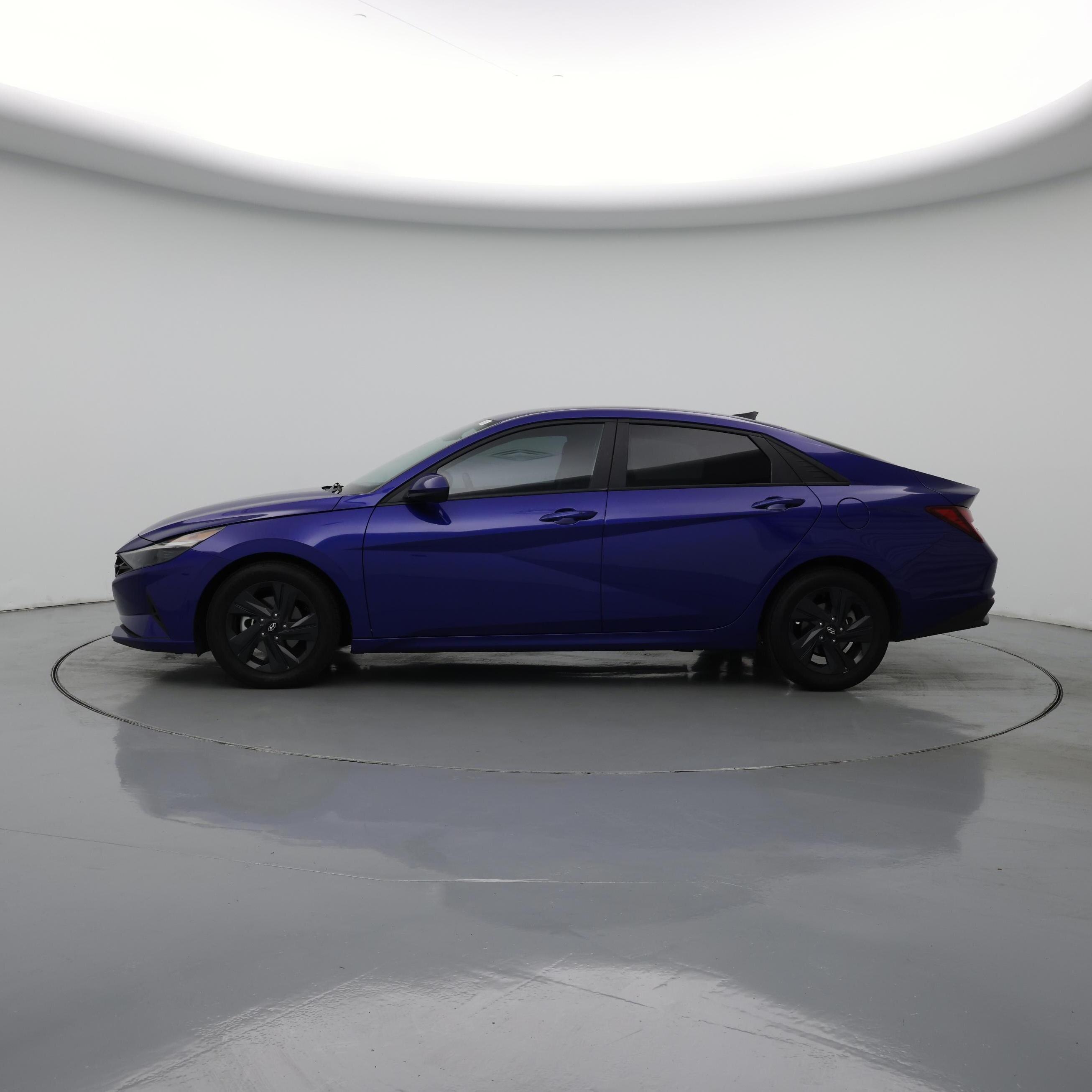 Thumbnail: 2023 Hyundai Elantra - 3