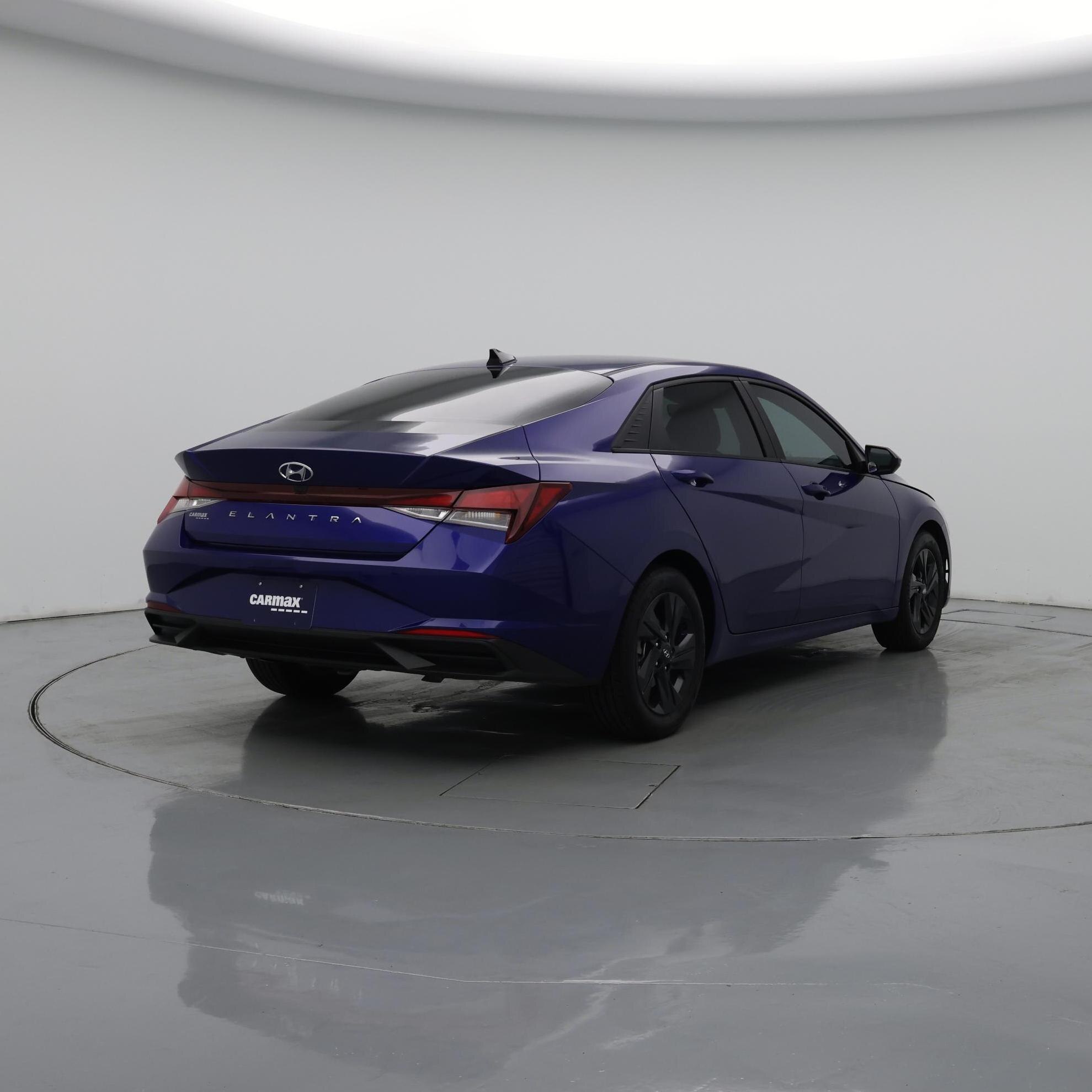 Thumbnail: 2023 Hyundai Elantra - 8