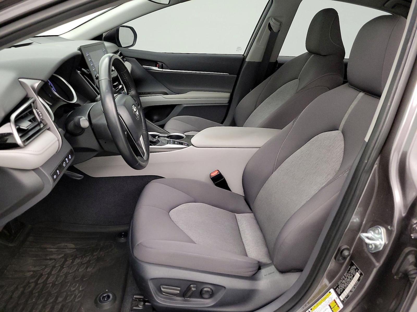 2024 Toyota Camry LE - Photo 12