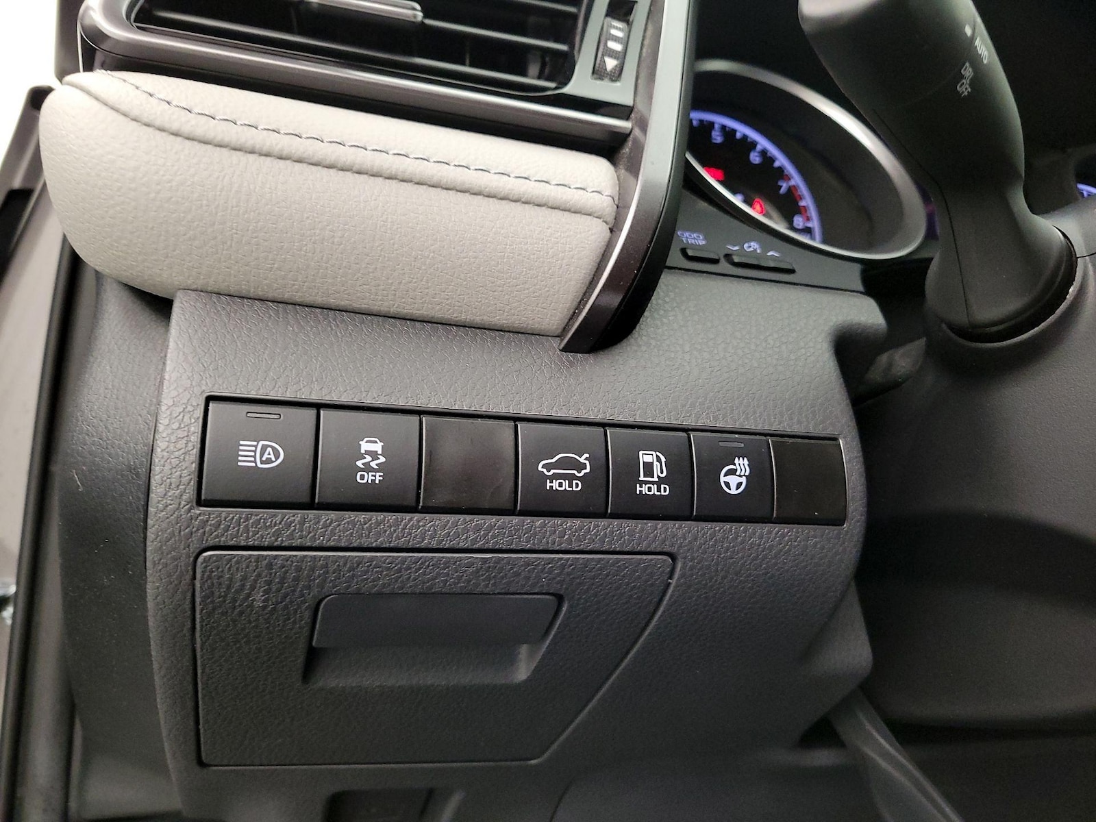 2024 Toyota Camry LE - Photo 14