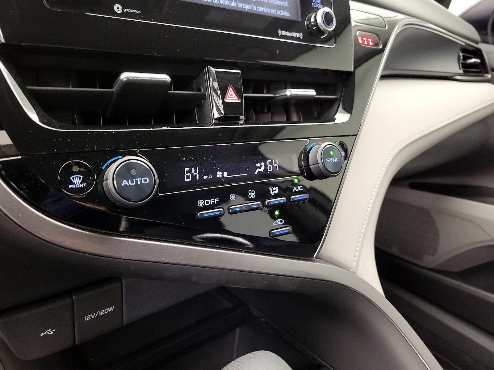 2024 Toyota Camry LE - Photo 18