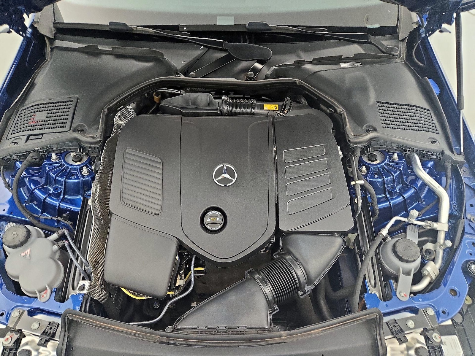 2025 Mercedes-Benz C-Class Sedan C 300 - Photo 24