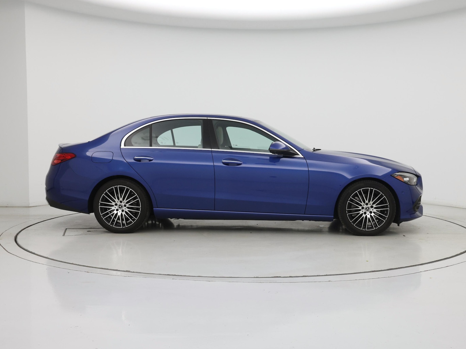 2025 Mercedes-Benz C-Class Sedan C 300 - Photo 8