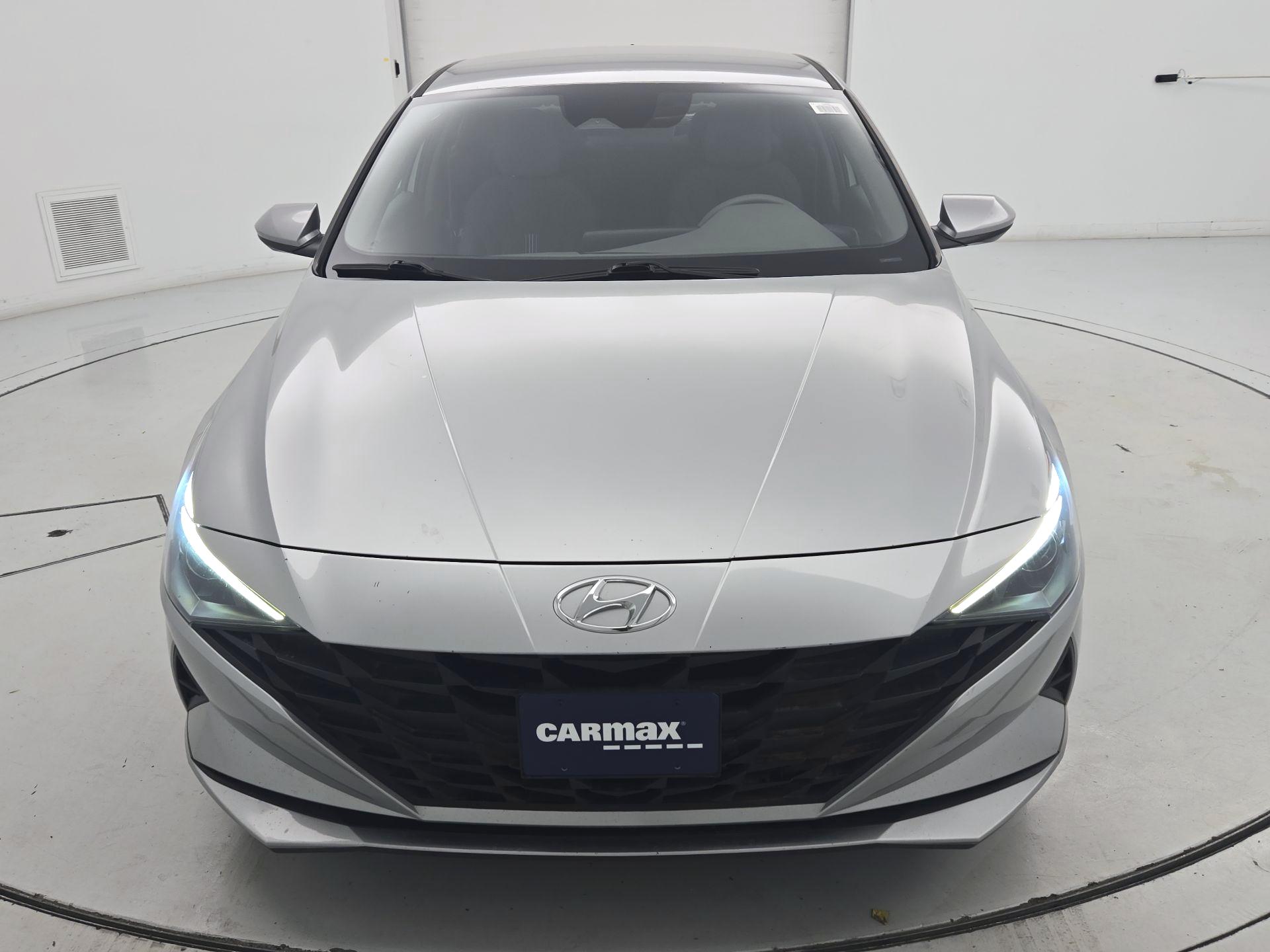 Thumbnail: 2022 Hyundai Elantra - 2