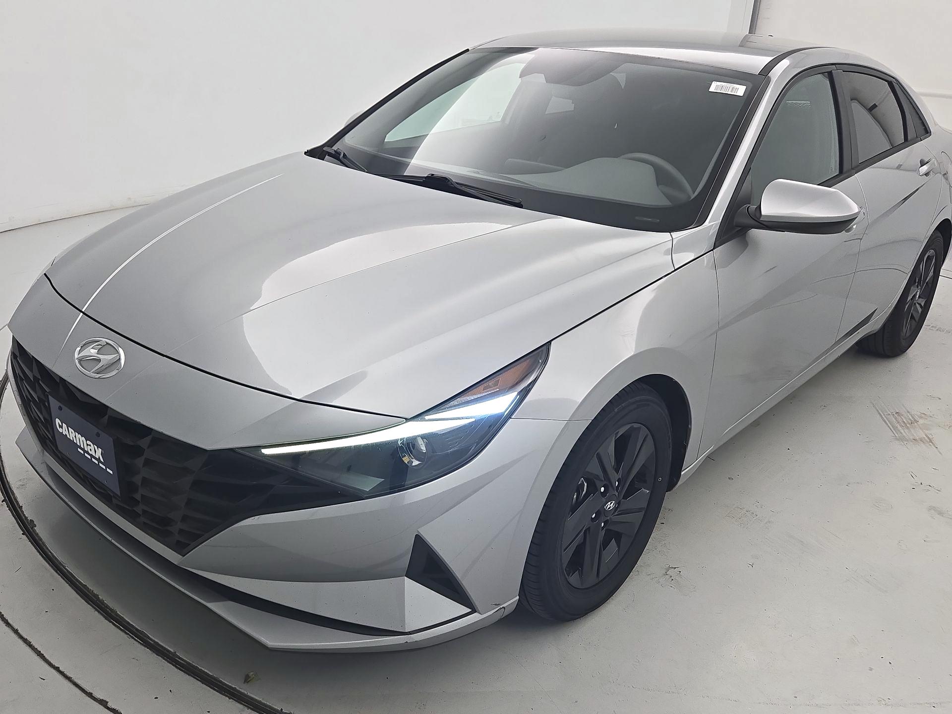 Thumbnail: 2022 Hyundai Elantra - 3