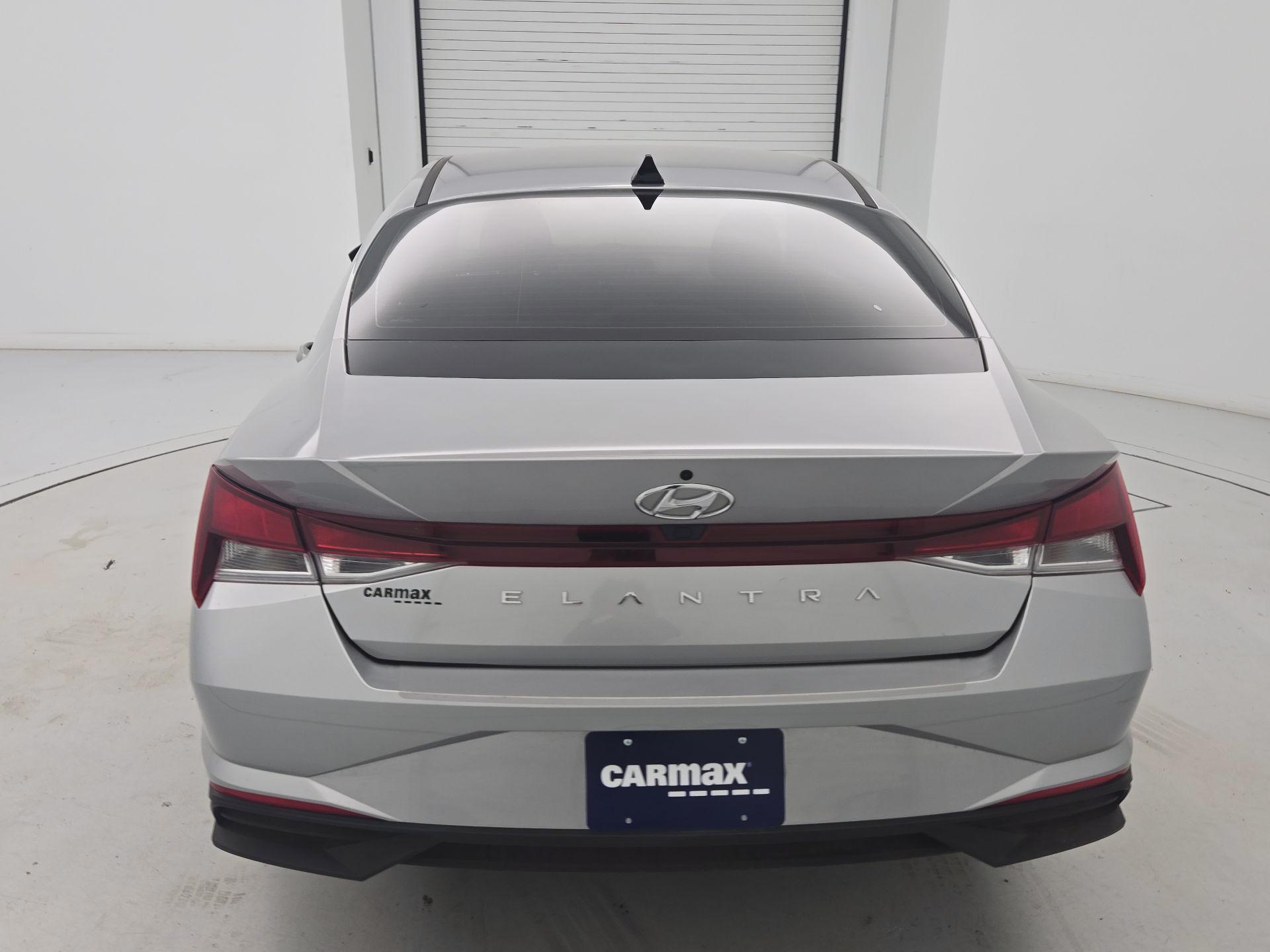 Thumbnail: 2022 Hyundai Elantra - 6