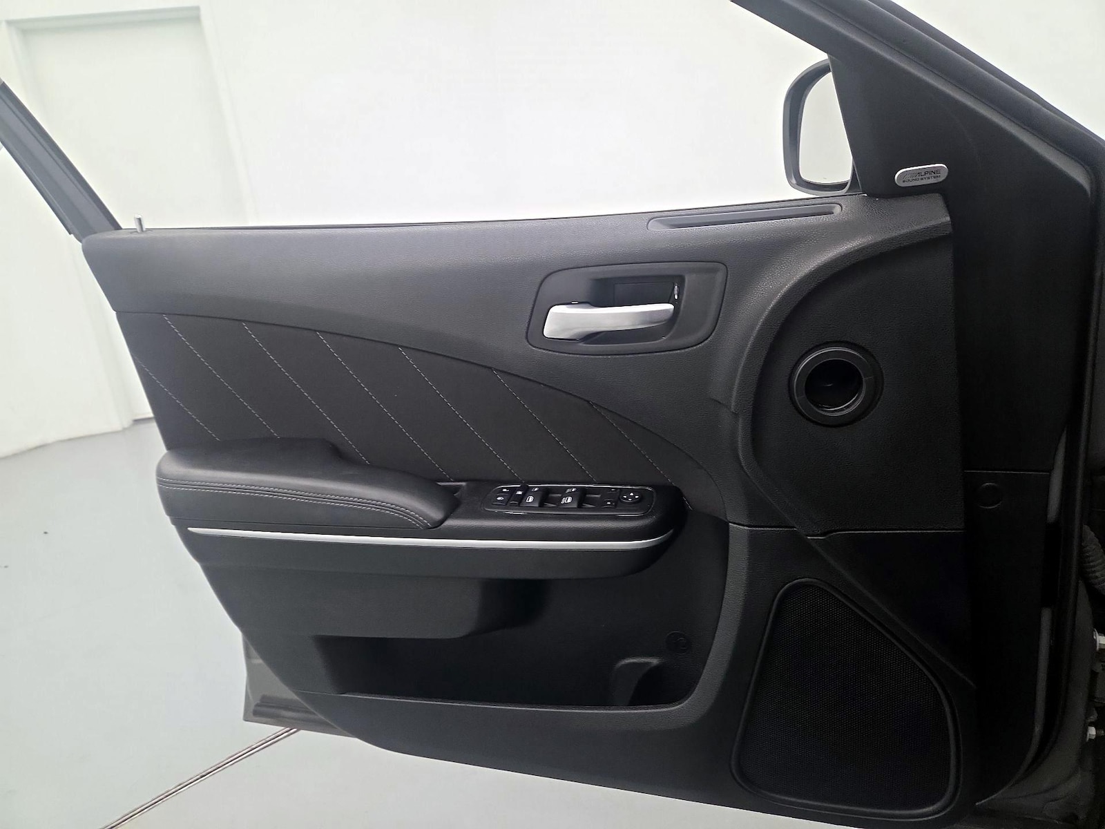2023 Dodge Charger SXT - Photo 13