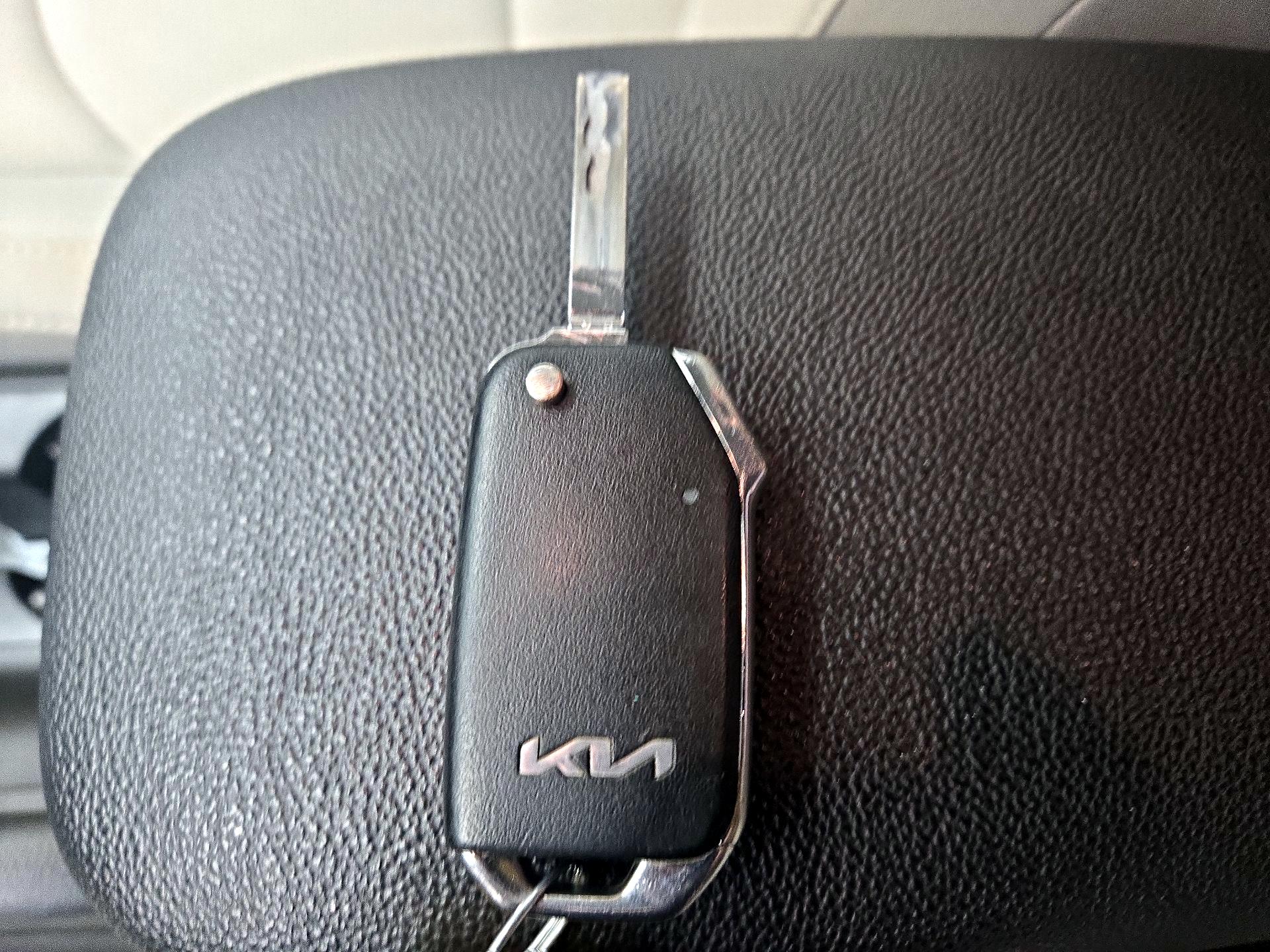 Thumbnail: 2023 Kia Forte - 20