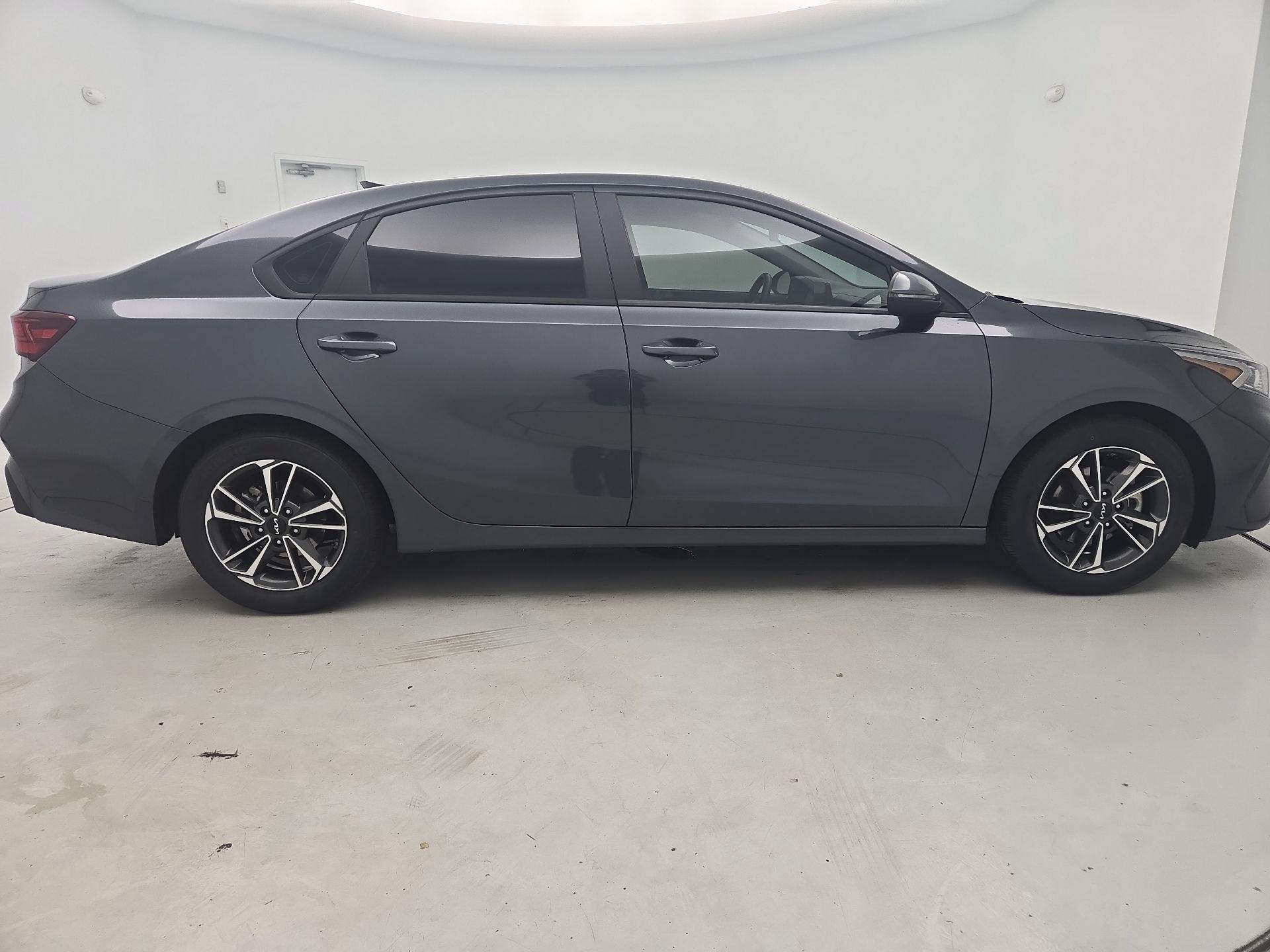 Thumbnail: 2023 Kia Forte - 4