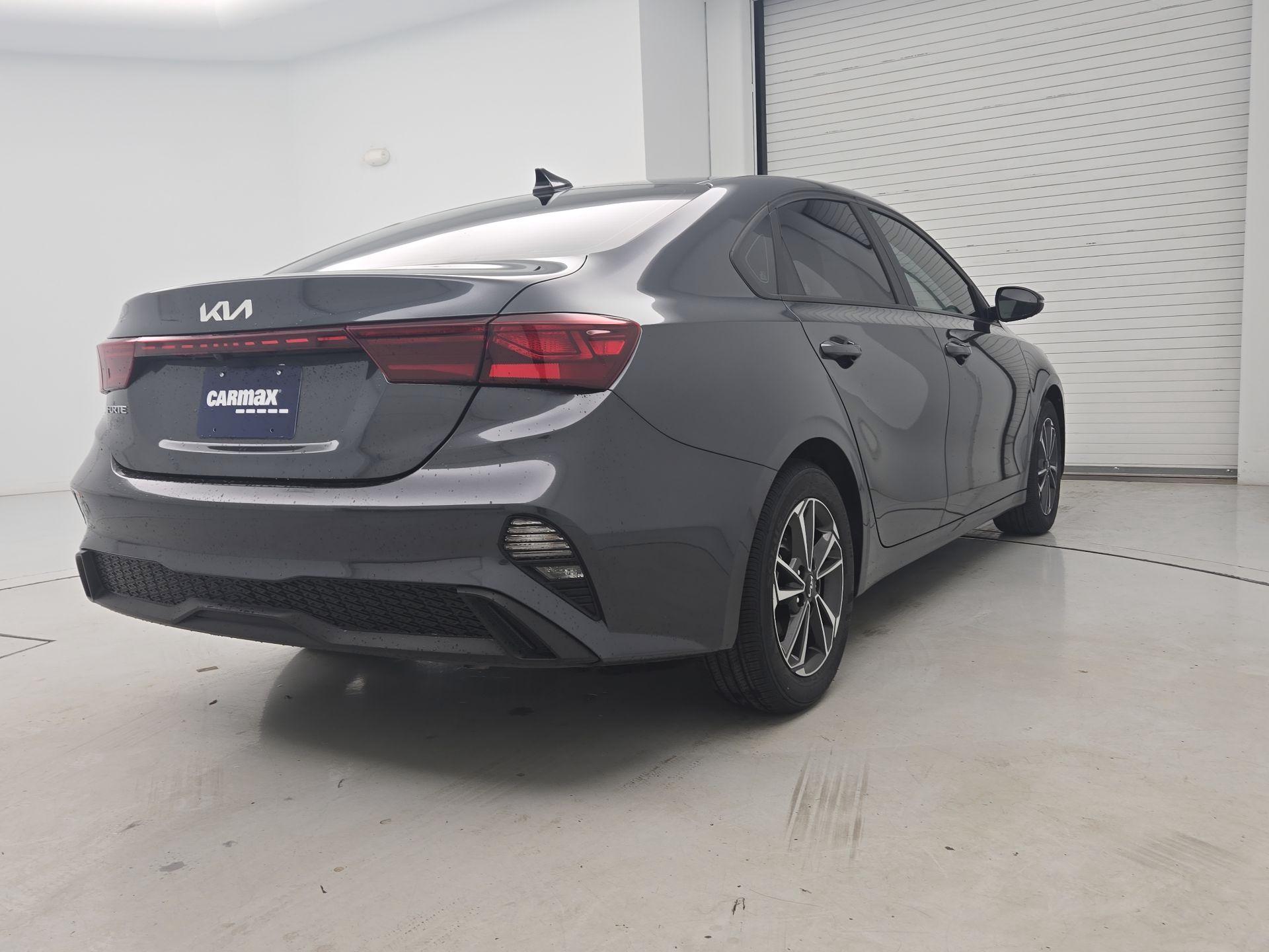 Thumbnail: 2023 Kia Forte - 5