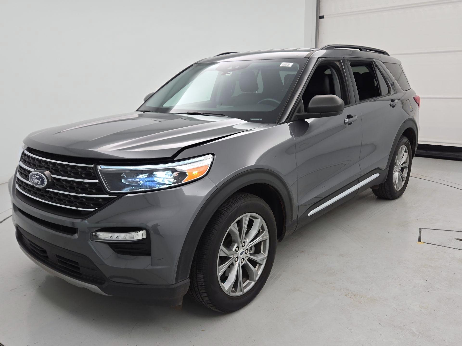 Thumbnail: 2023 Ford Explorer - 3