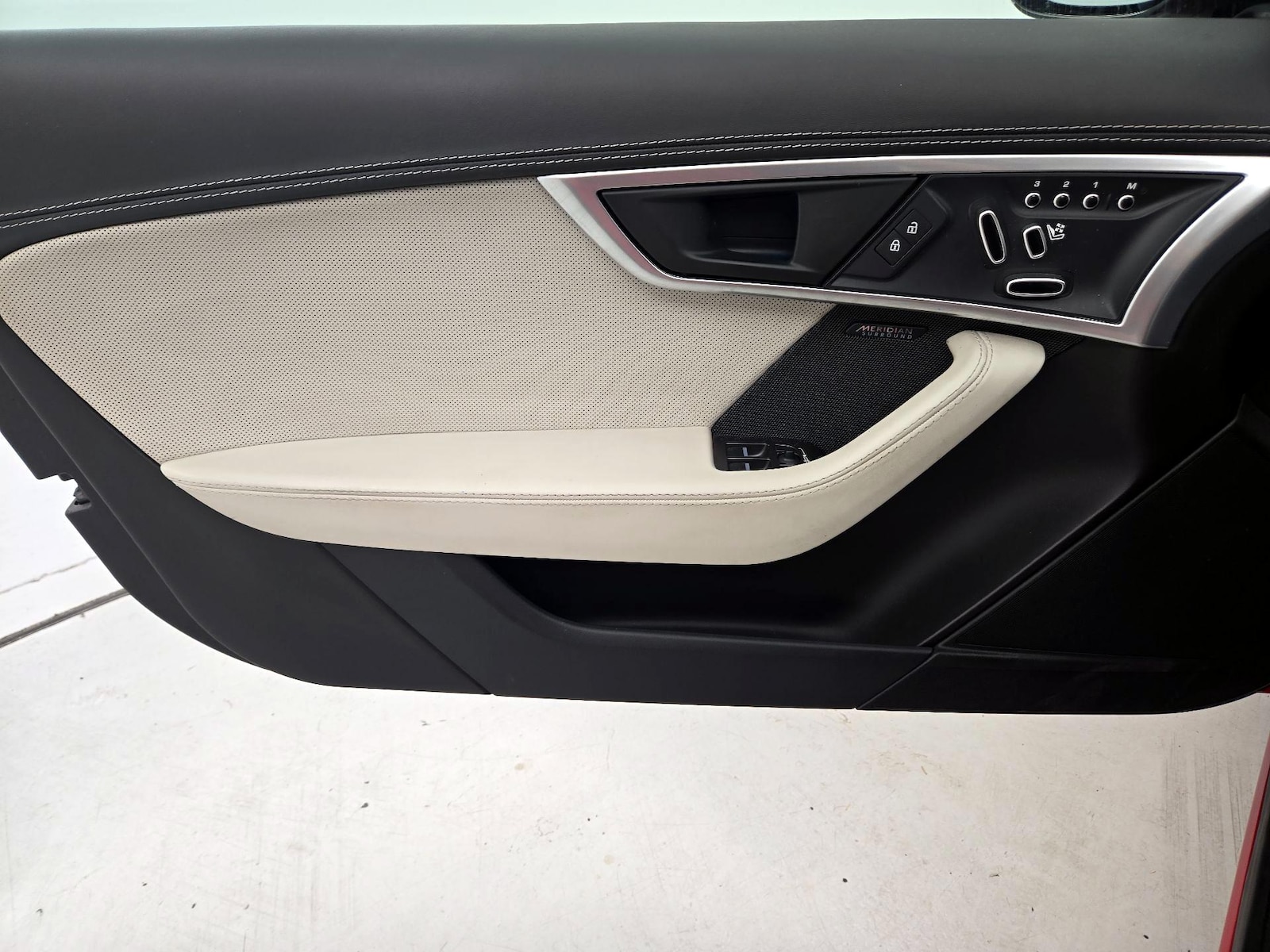 2021 Jaguar F-TYPE Base - Photo 11