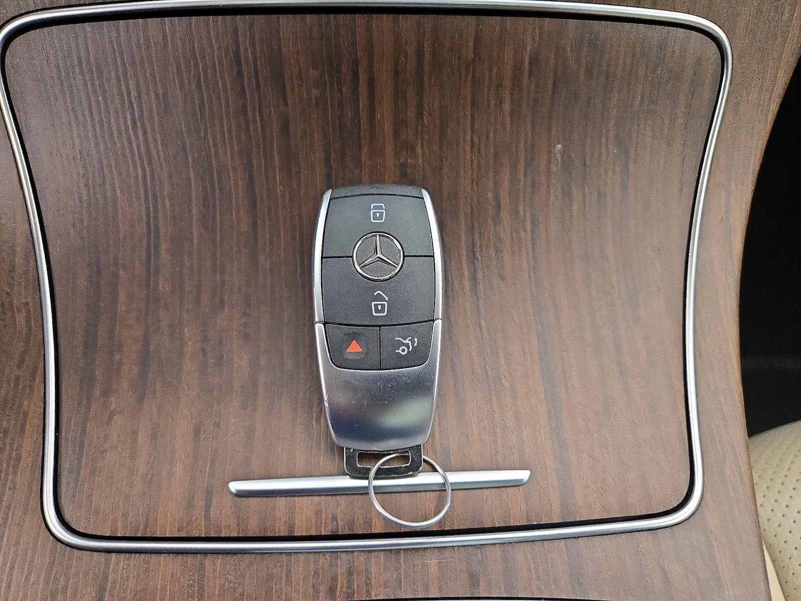 2022 Mercedes-Benz GLC GLC300 - Photo 24