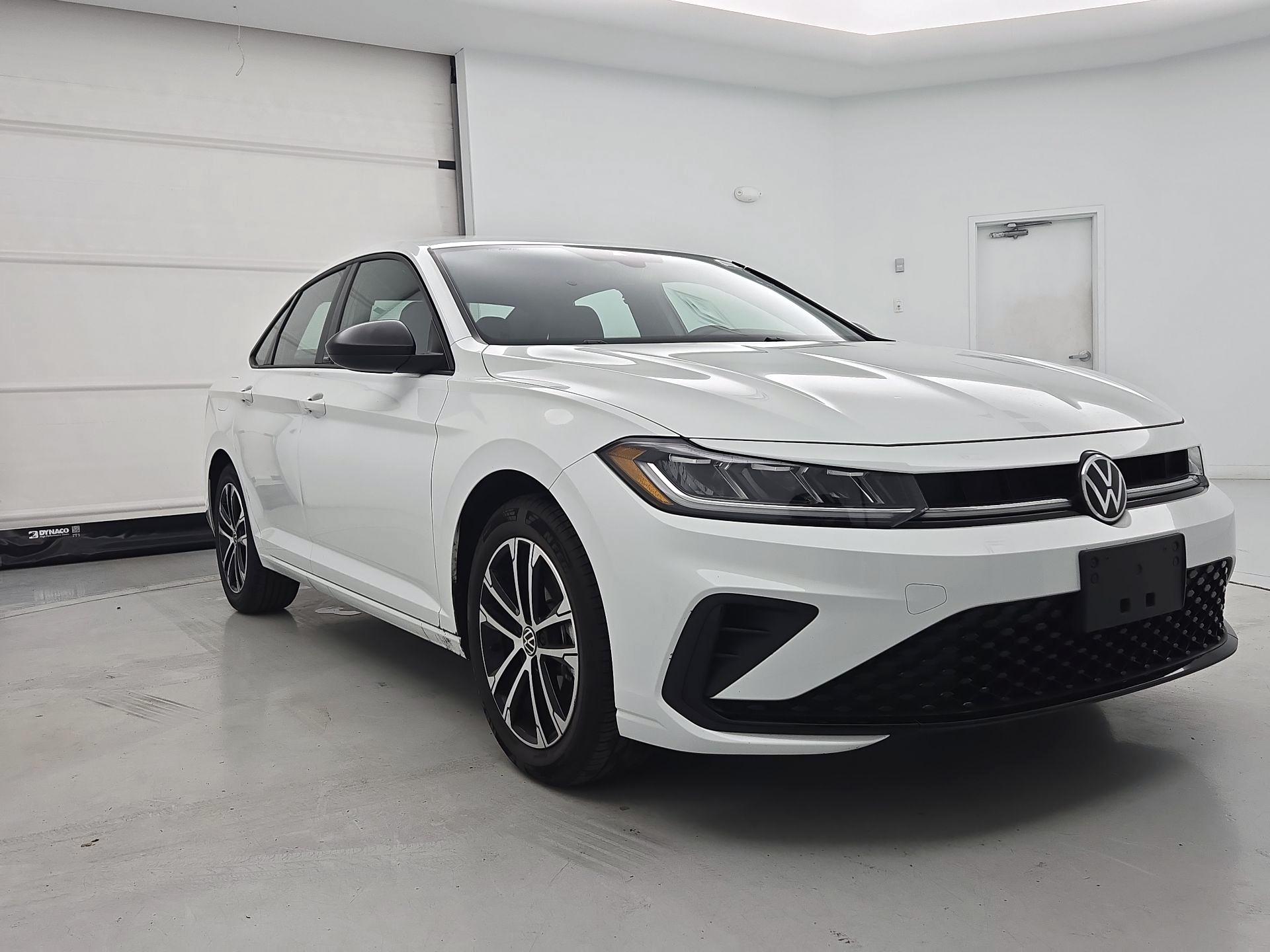 Thumbnail: 2025 Volkswagen Jetta - 1