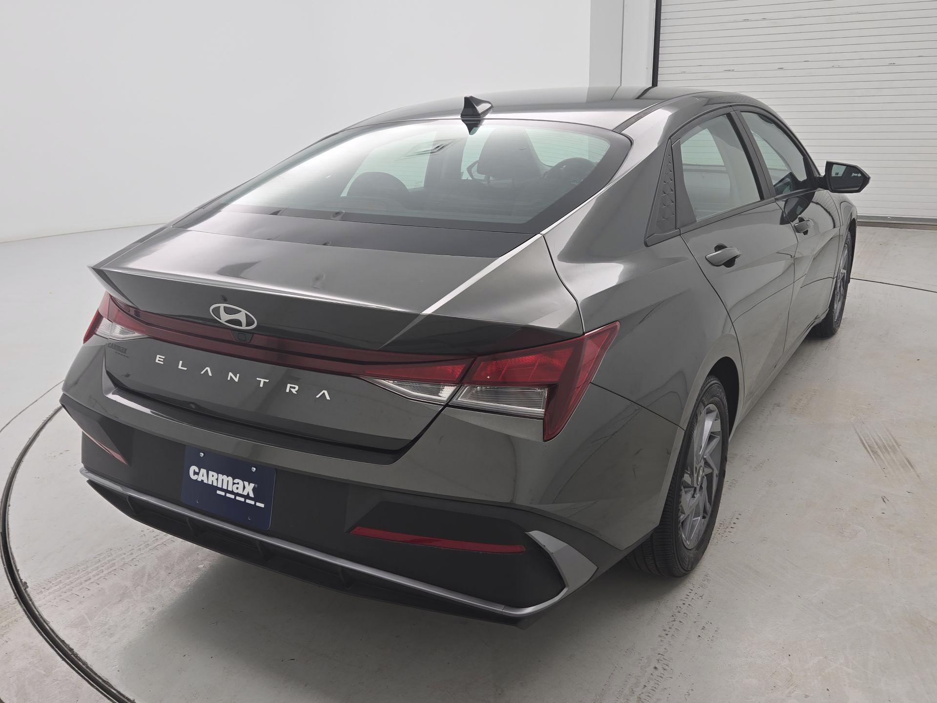Thumbnail: 2024 Hyundai Elantra - 5