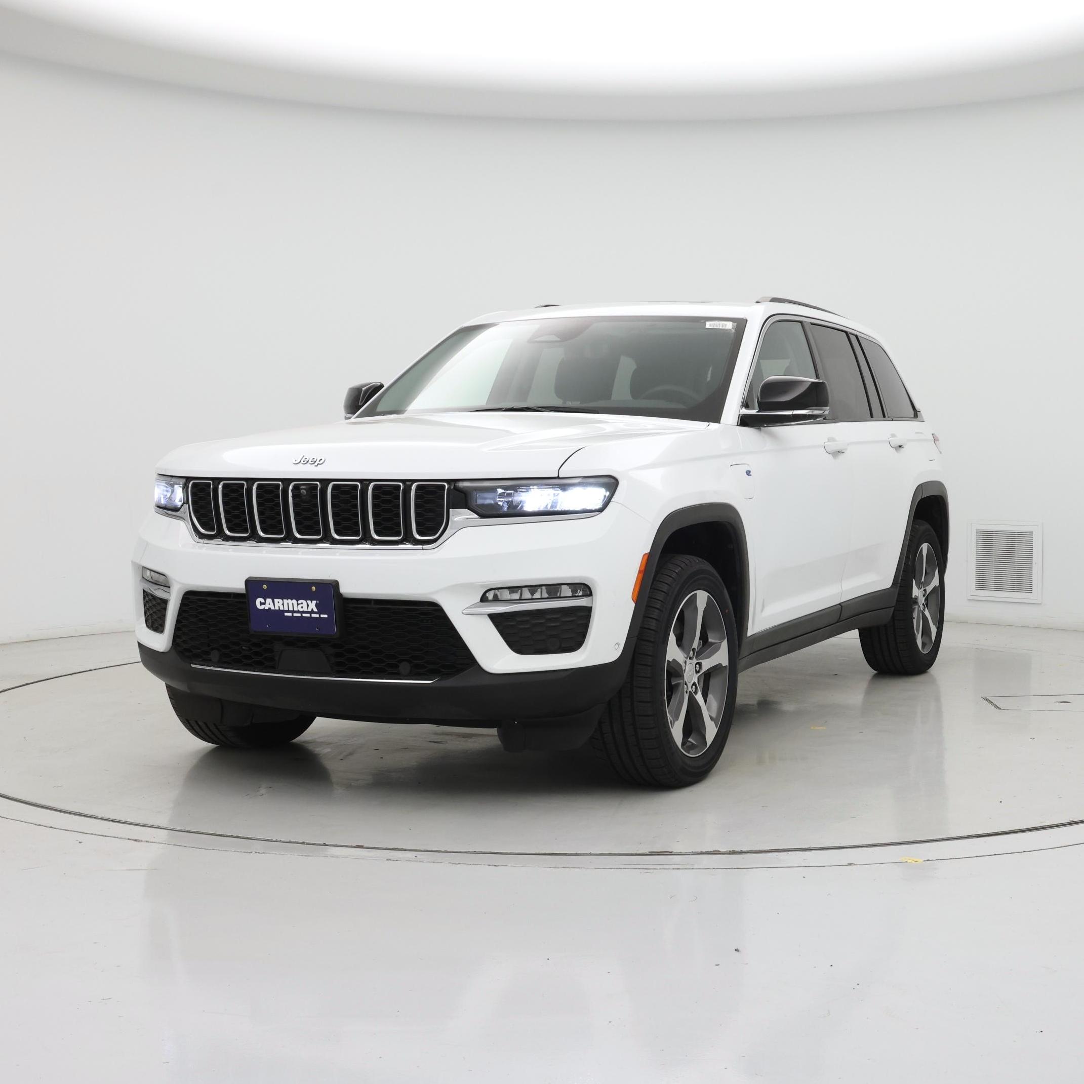 Thumbnail: 2023 Jeep Grand Cherokee - 4