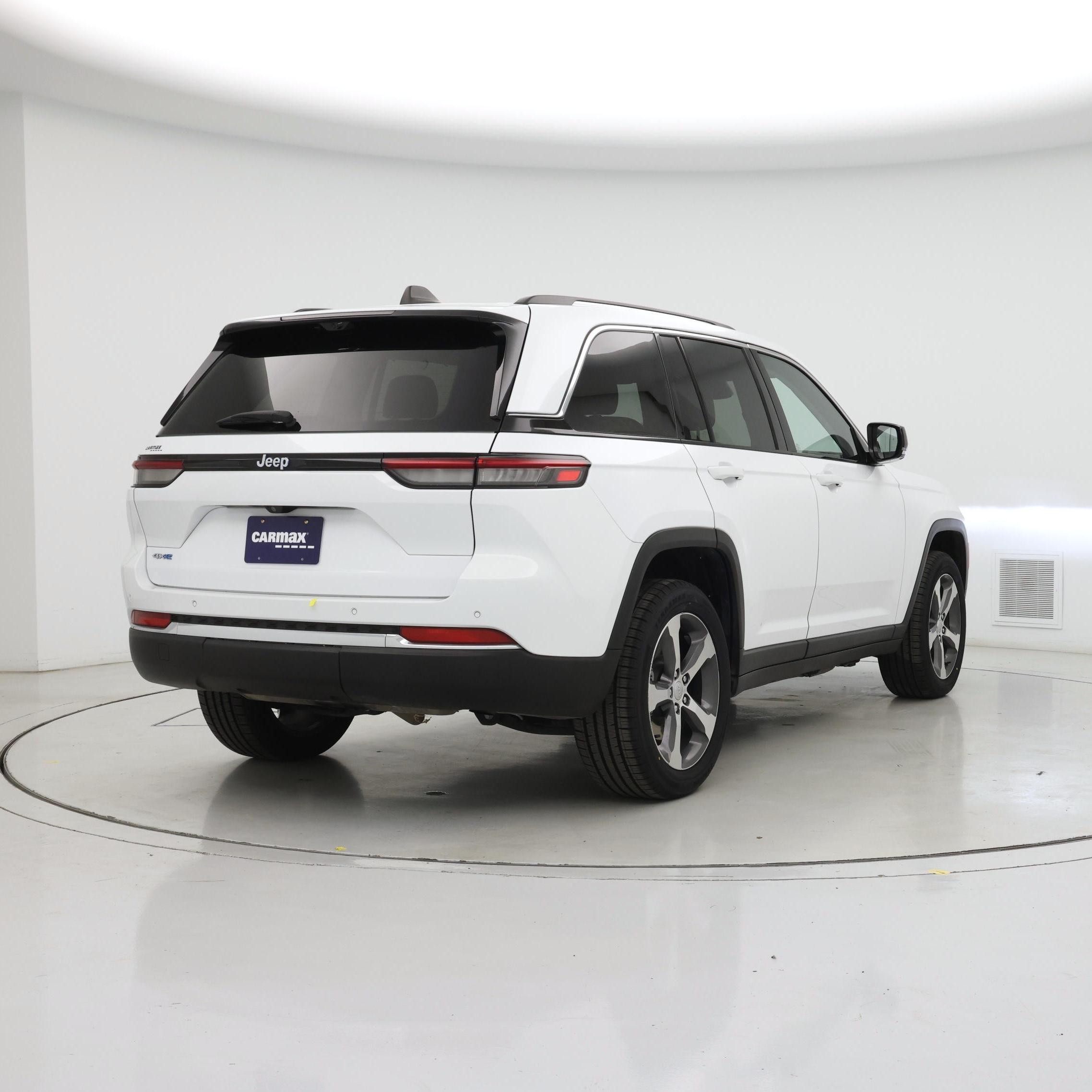 Thumbnail: 2023 Jeep Grand Cherokee - 8