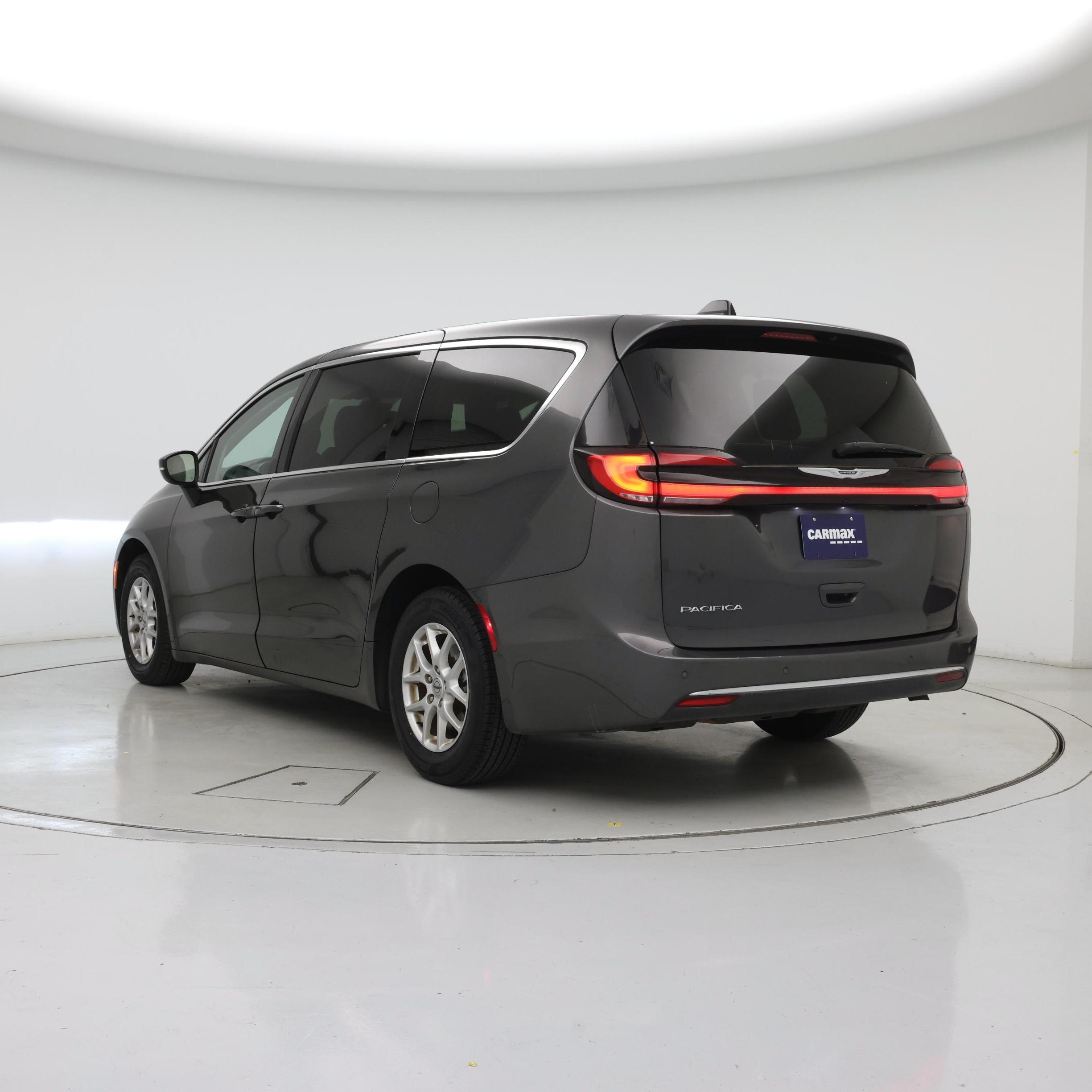 Thumbnail: 2023 Chrysler Pacifica - 2