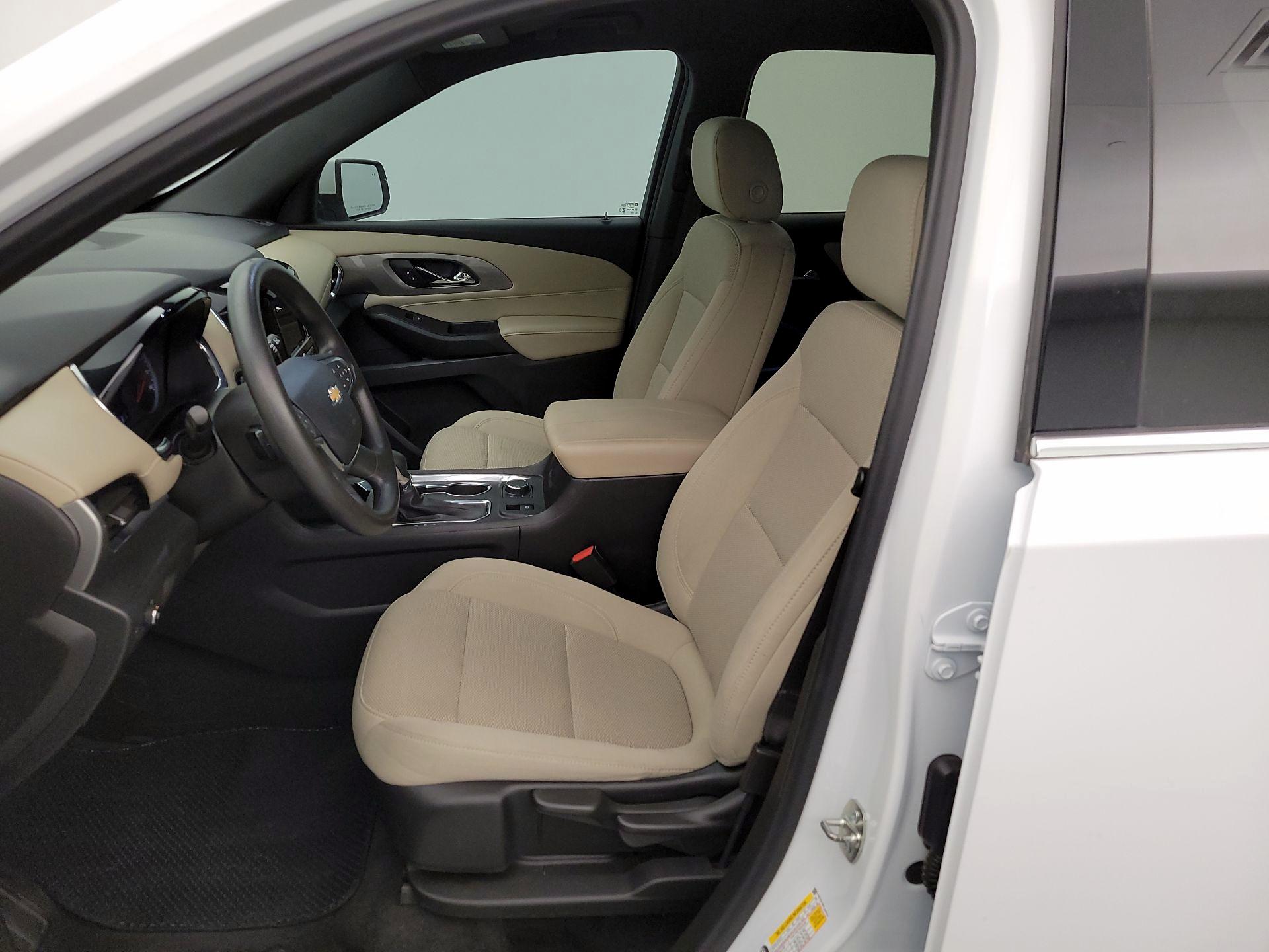Thumbnail: 2023 Chevrolet Traverse - 11