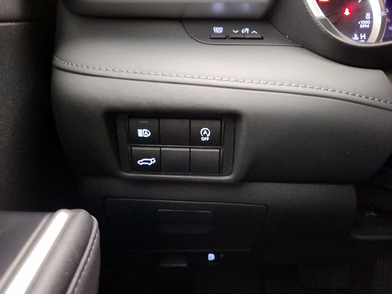 2023 Toyota Highlander XLE - Photo 14