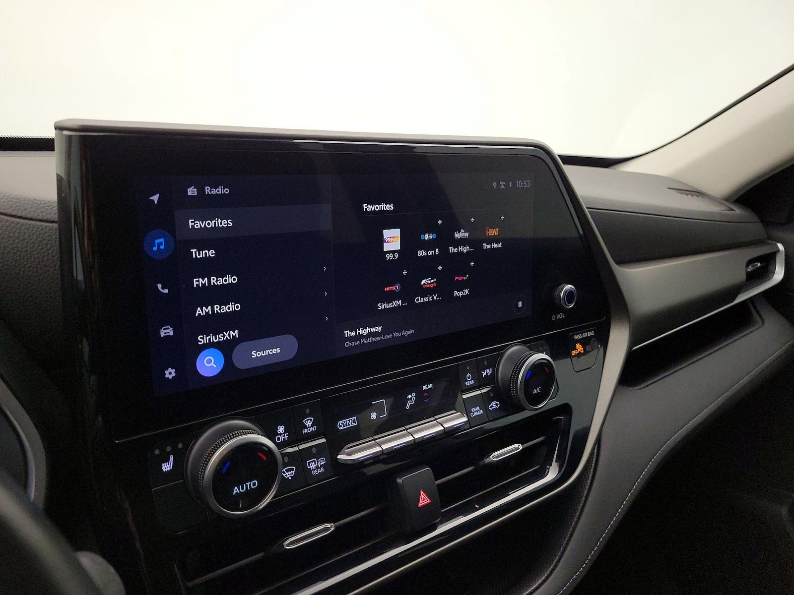 2023 Toyota Highlander XLE - Photo 16