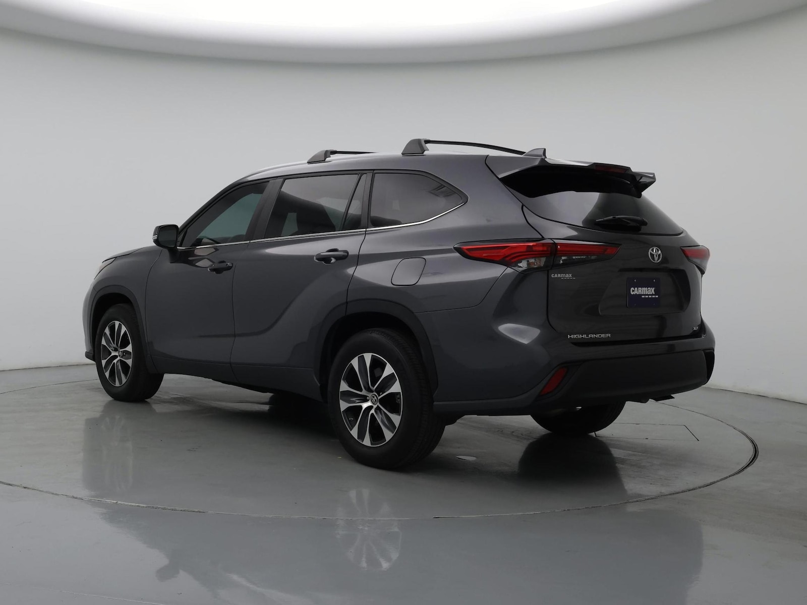 2023 Toyota Highlander XLE - Photo 3
