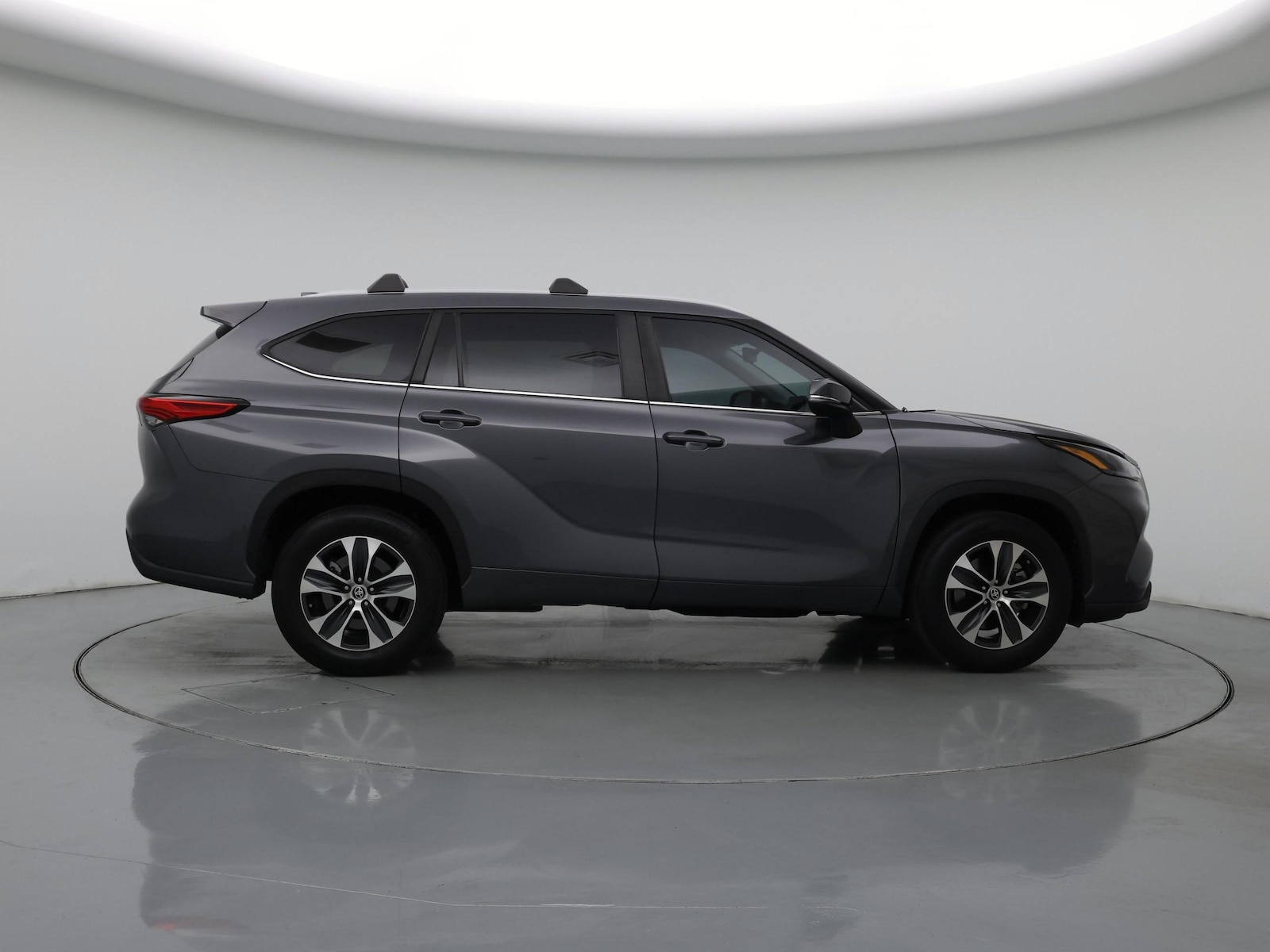 2023 Toyota Highlander XLE - Photo 8