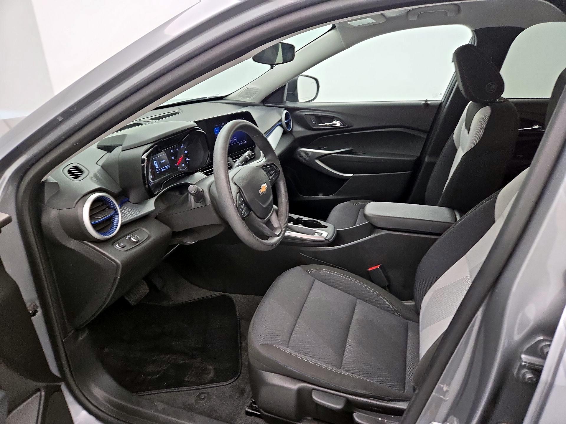 Thumbnail: 2024 Chevrolet Trax - 9