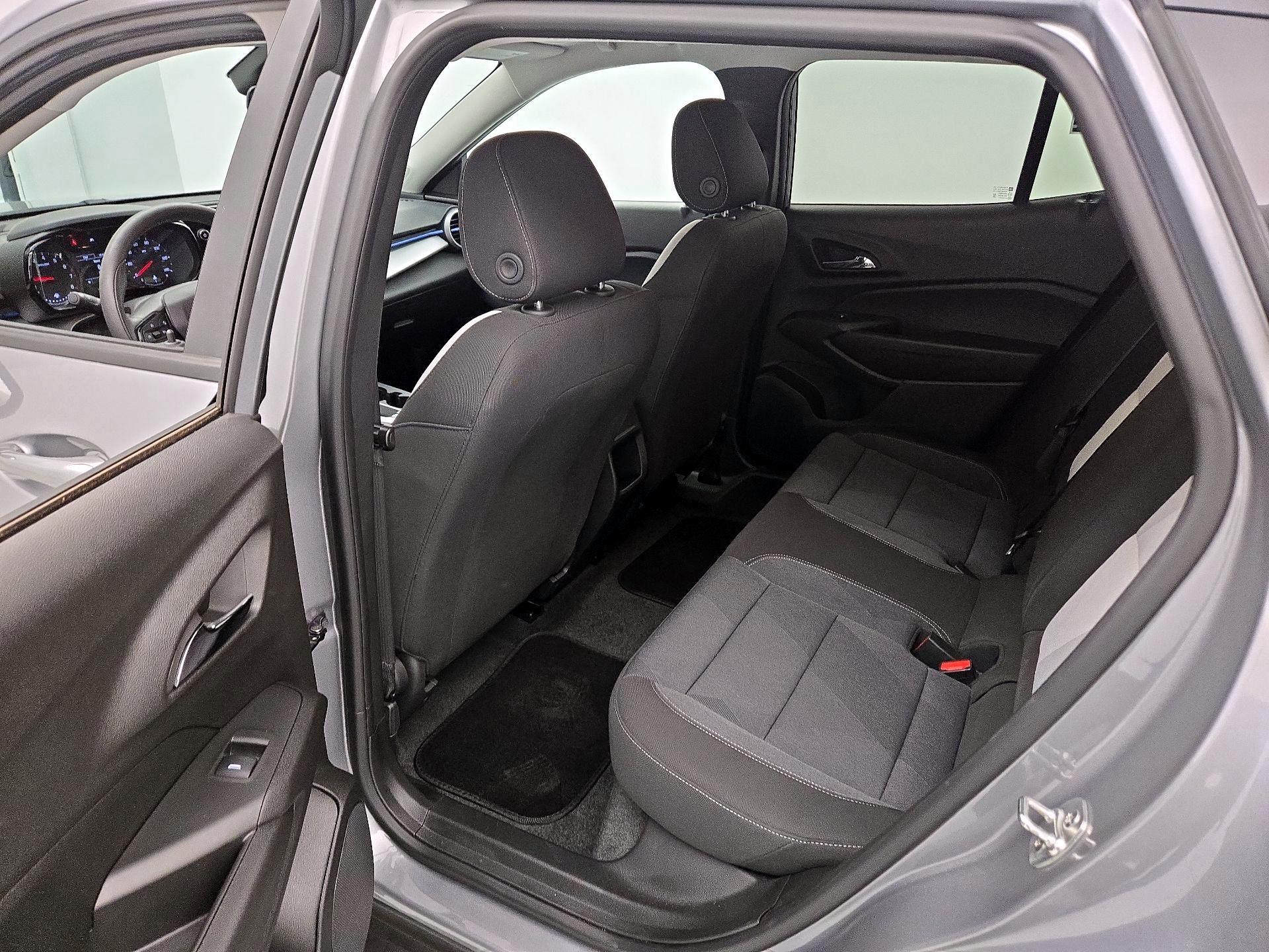 Thumbnail: 2024 Chevrolet Trax - 17