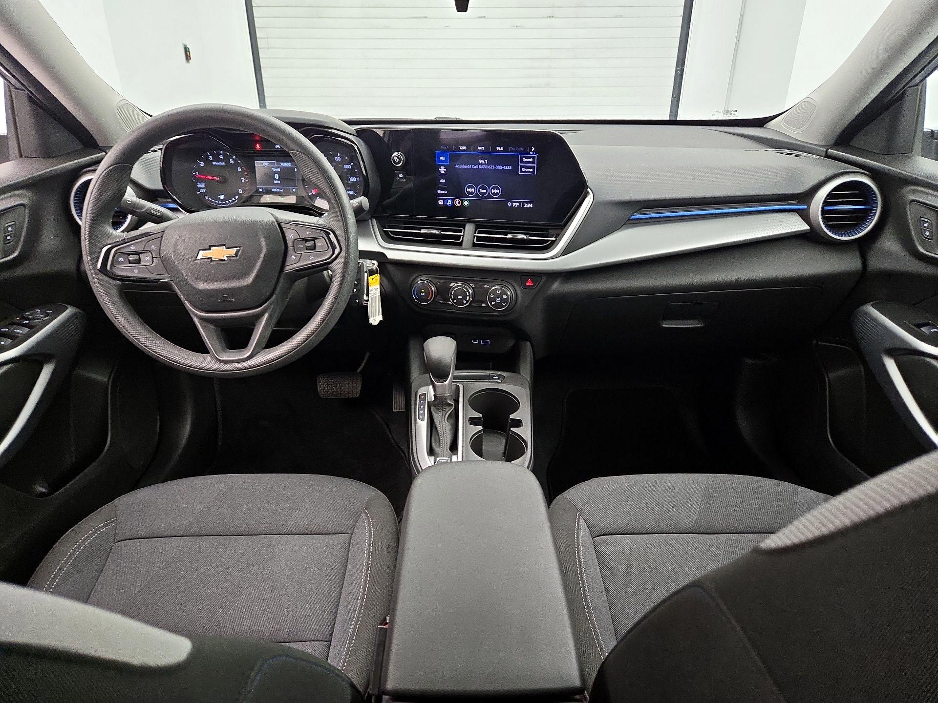 Thumbnail: 2024 Chevrolet Trax - 8