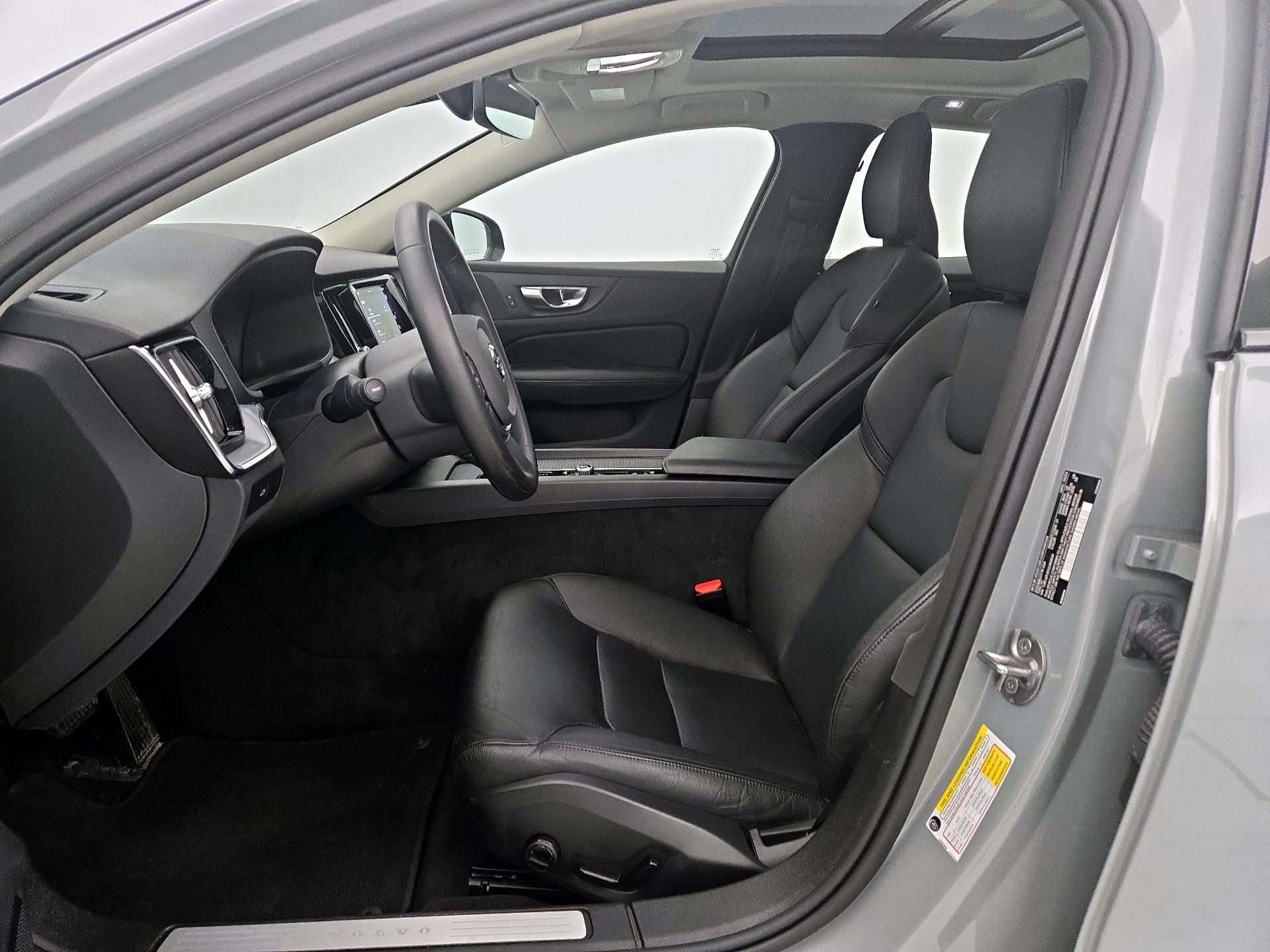 Thumbnail: 2025 Volvo S60 - 11