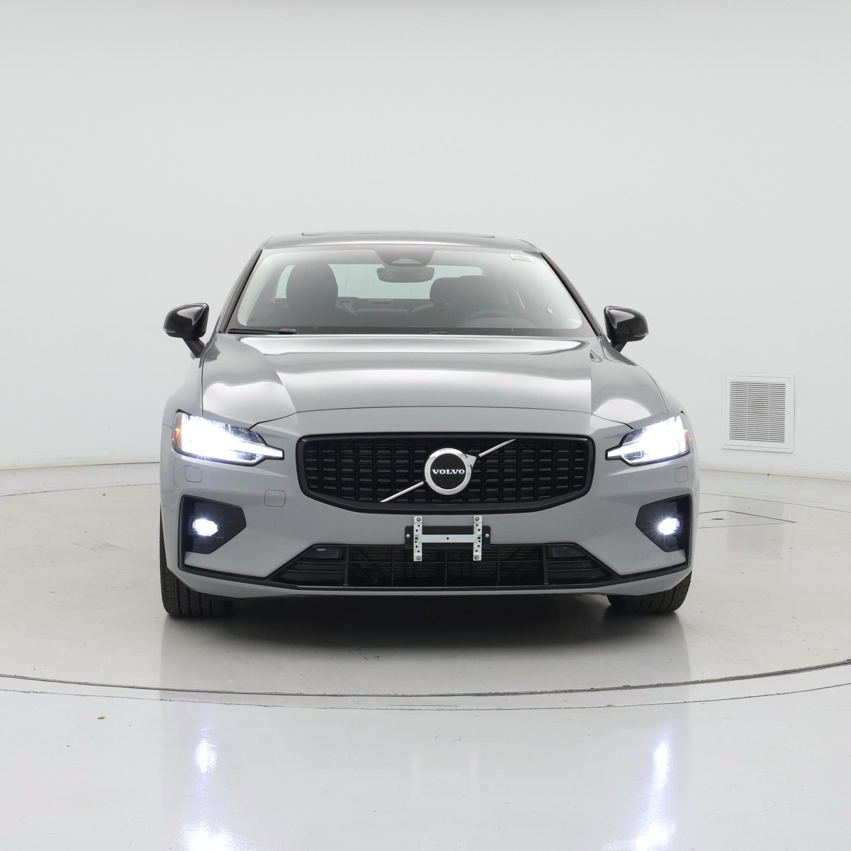 Thumbnail: 2025 Volvo S60 - 5
