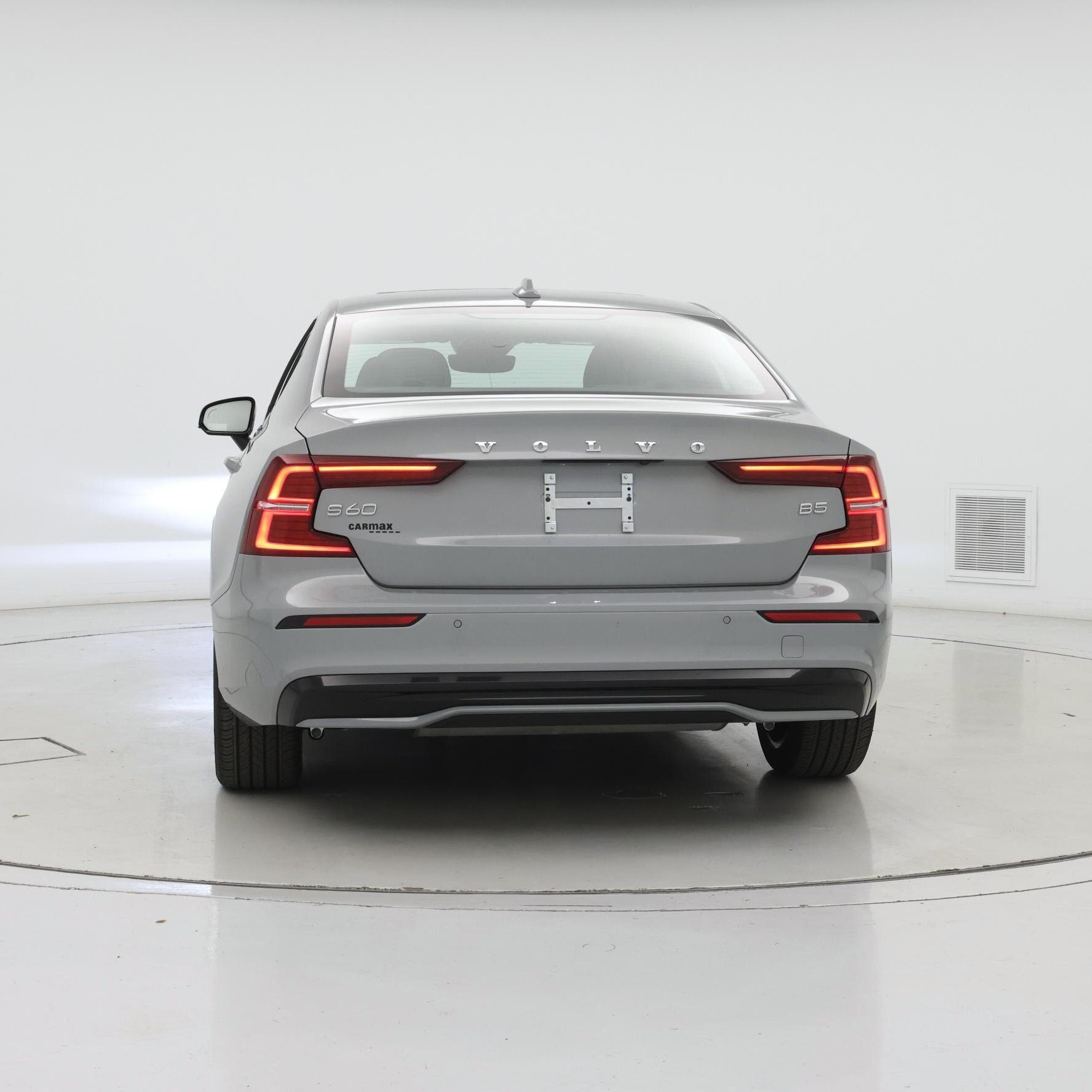 Thumbnail: 2025 Volvo S60 - 6