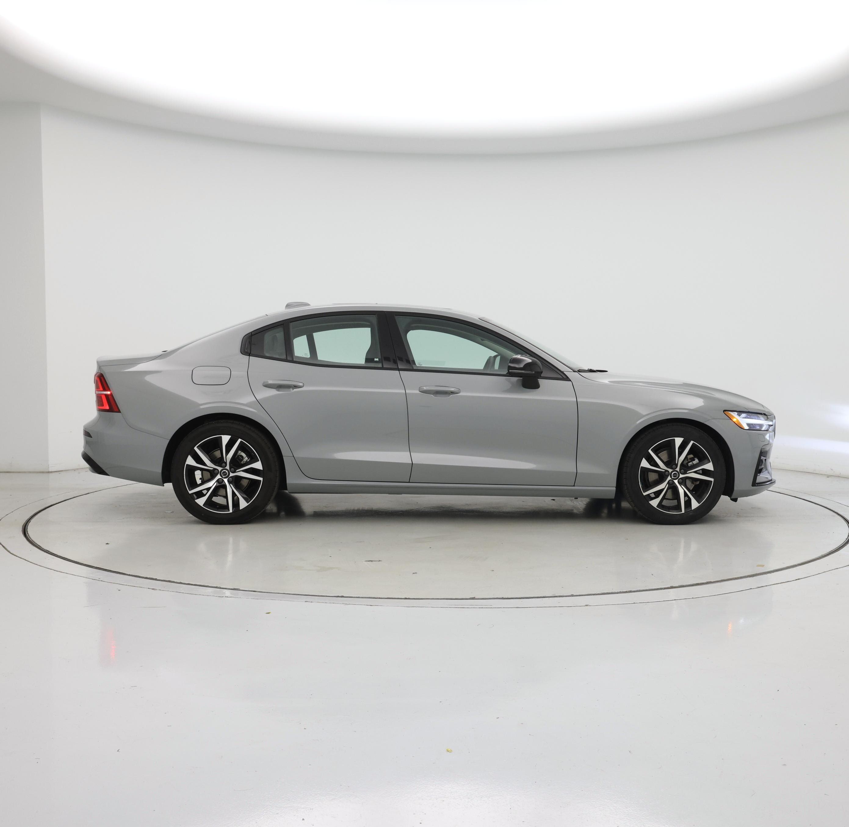 Thumbnail: 2025 Volvo S60 - 7