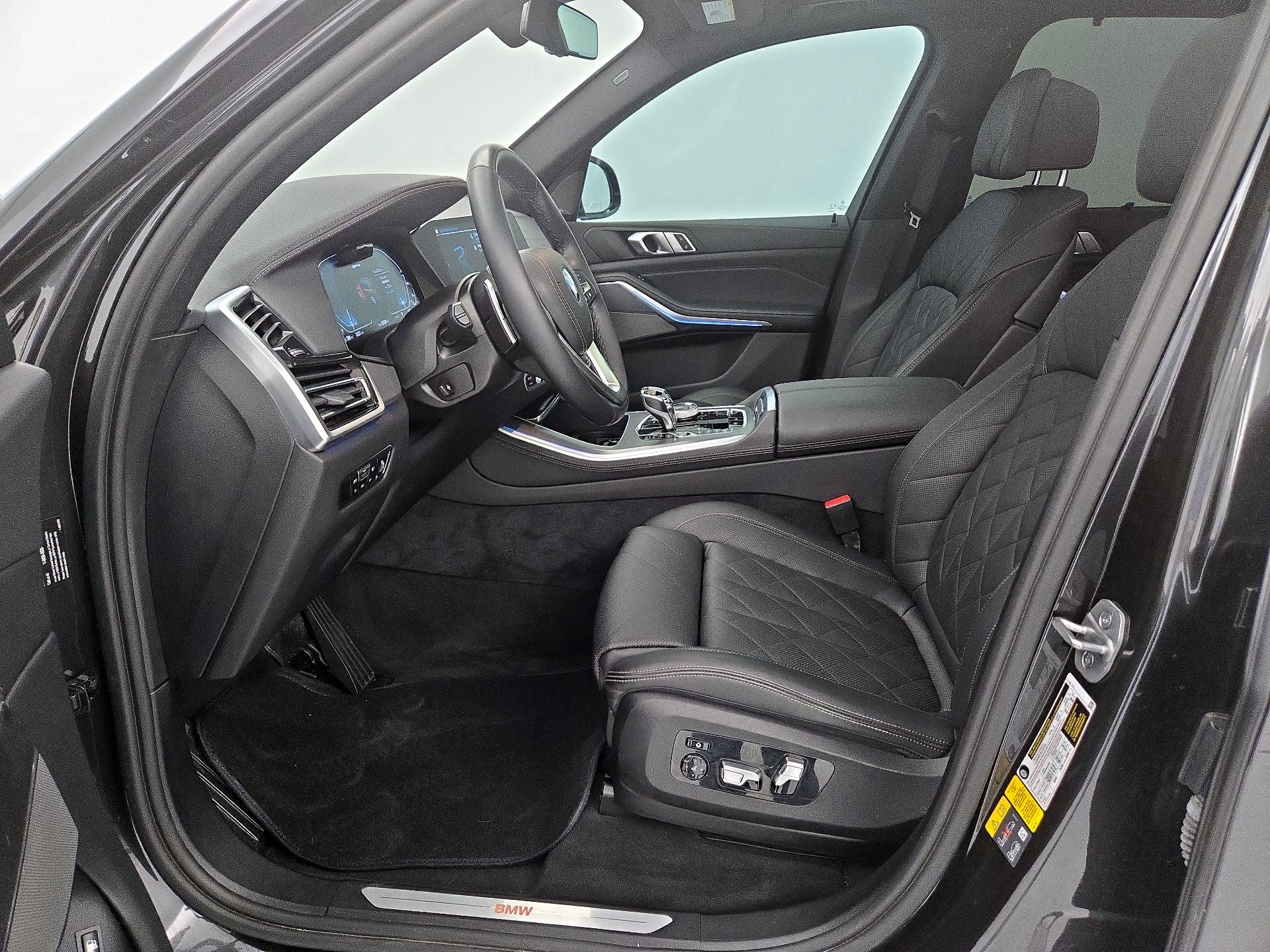 Thumbnail: 2023 BMW X5 - 11