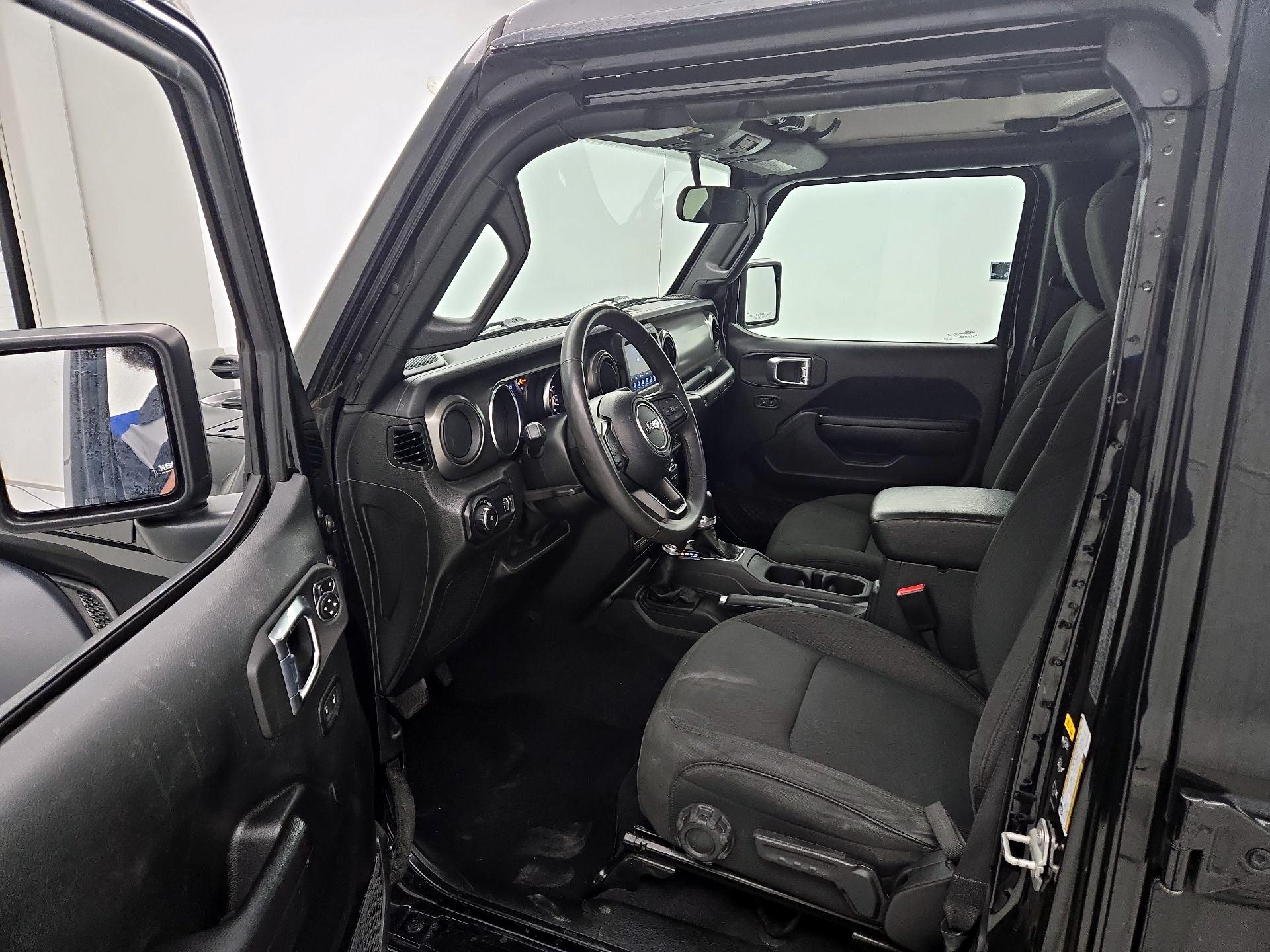 Thumbnail: 2023 Jeep Wrangler - 9
